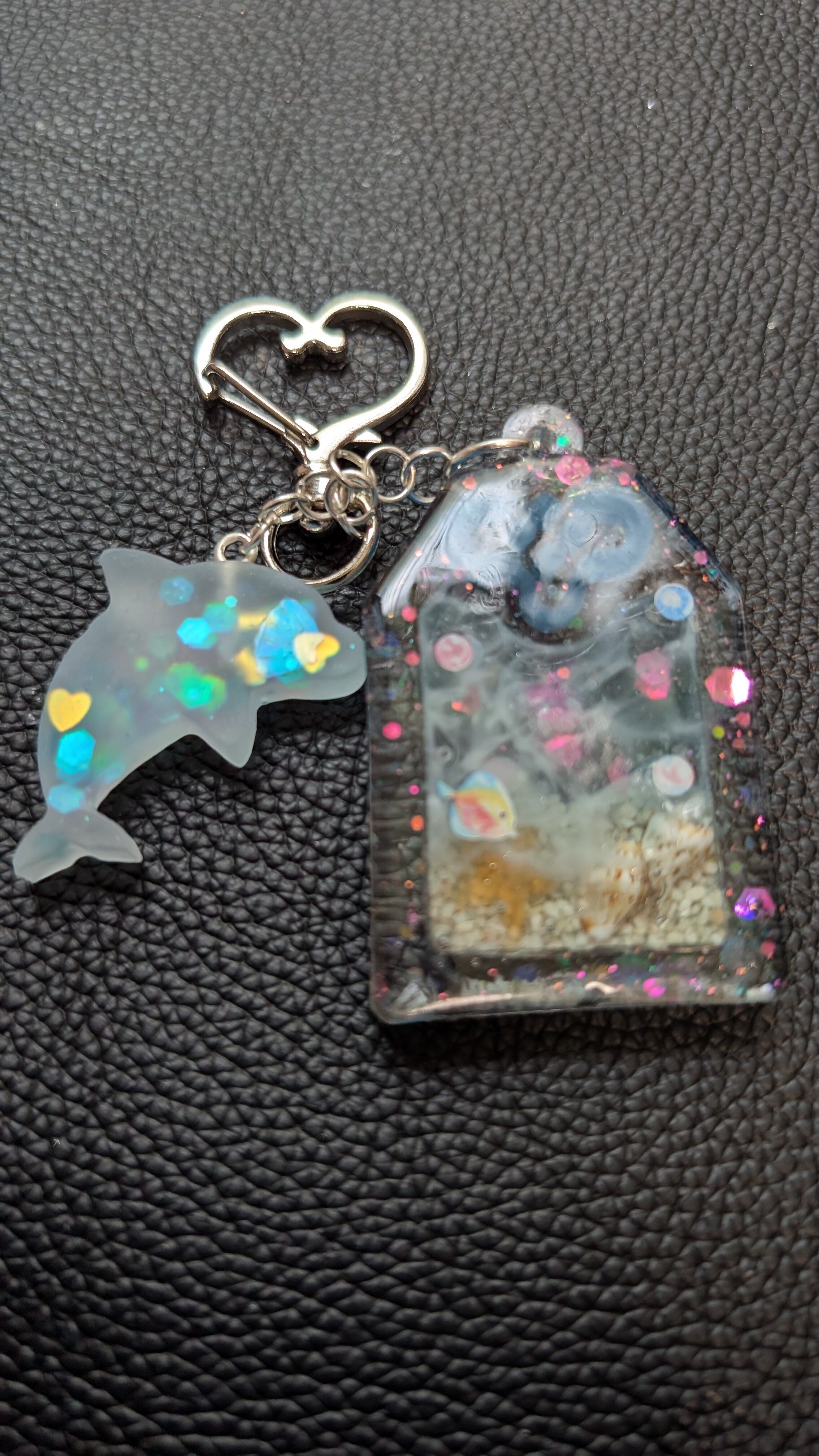 ☆海の仲間☆イルカのサーフボード レジンキーホルダー