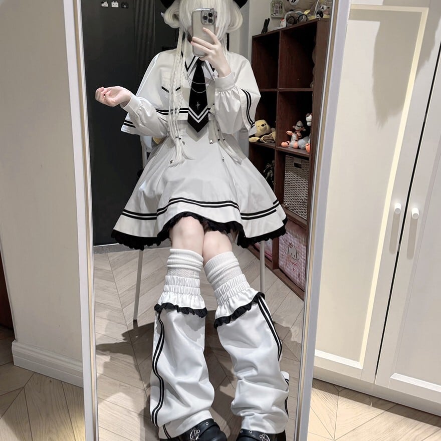 参戦服|地雷系サブカル 軍服風 ケープ付ワンピ ネクタイ レッグカバー 白・黒|天使と悪魔