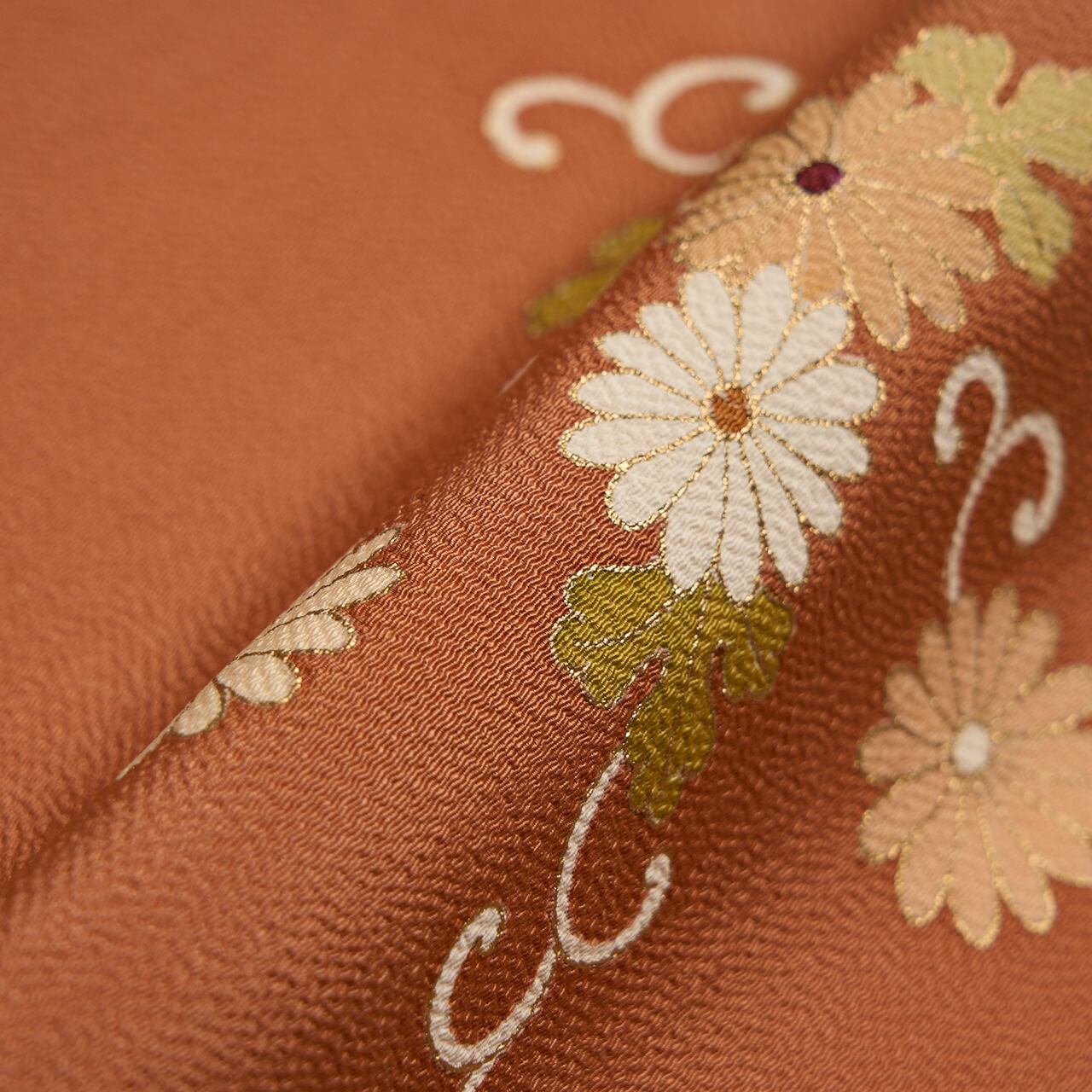 志ま亀 菊唐草の模様 手描友禅開名古屋帯【未着用品】 | かわの屋