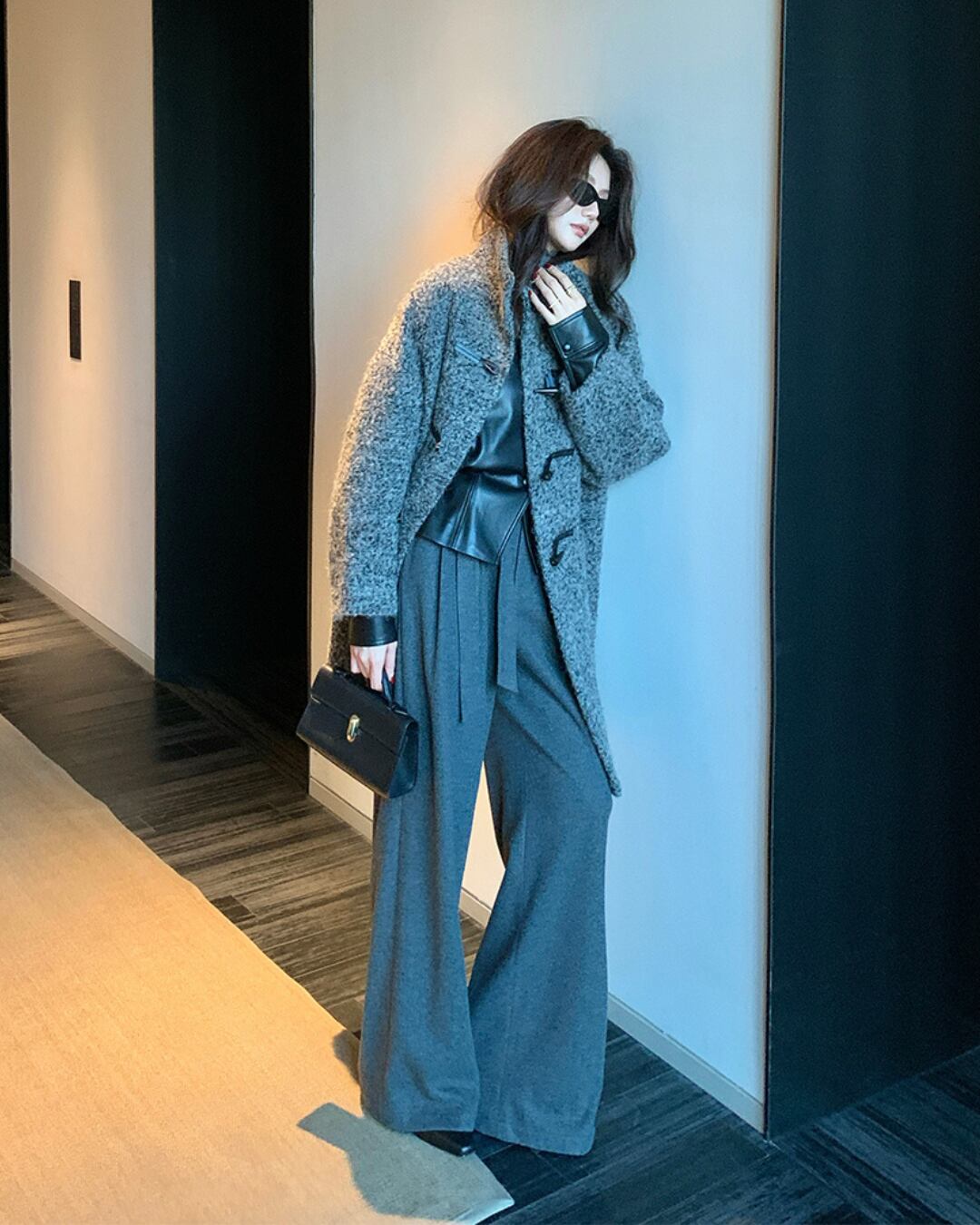 タックワイドストレートパンツ A25354