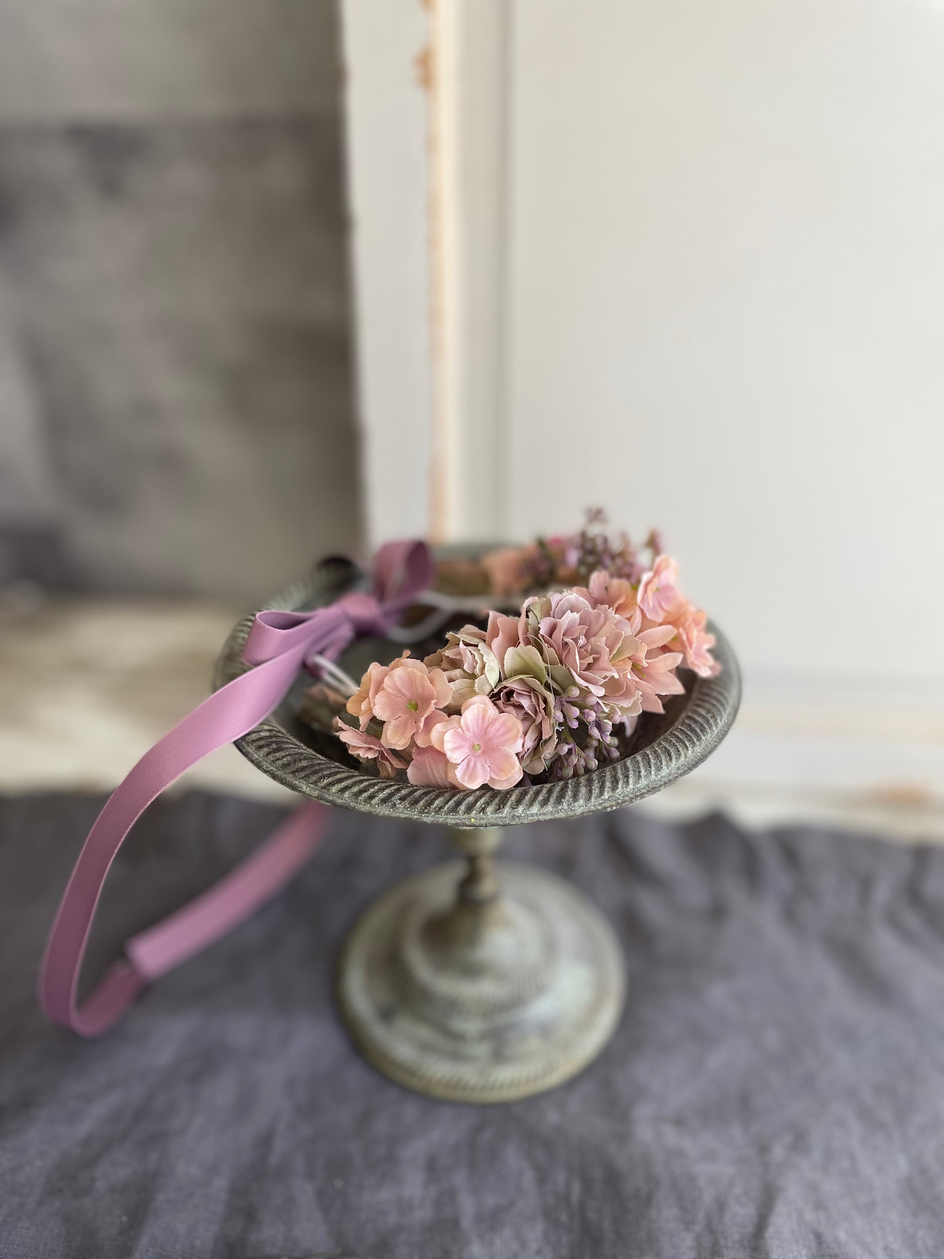 New ピンクフラワー(造花)アーティフィシャルフラワー フローリストが本気で作っ た花冠 ペットのやさしい花冠 お誕生日やお供えにも ペット用アクセサリー 犬猫花冠 リングドッグ 記念日 フォト撮影会 ウェディングドッグ 誕生日 プリザーブドフラワー ドライフラワー 可愛い おしゃれ ナチュラル 優しい お供え