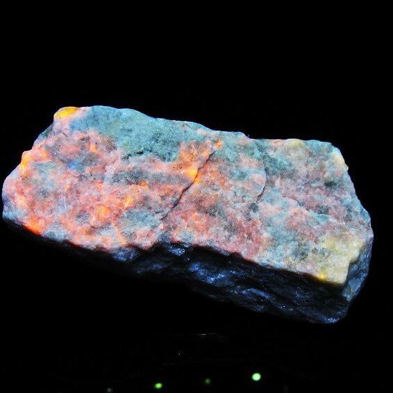 ハックマナイト 原石 一点物 171-6267