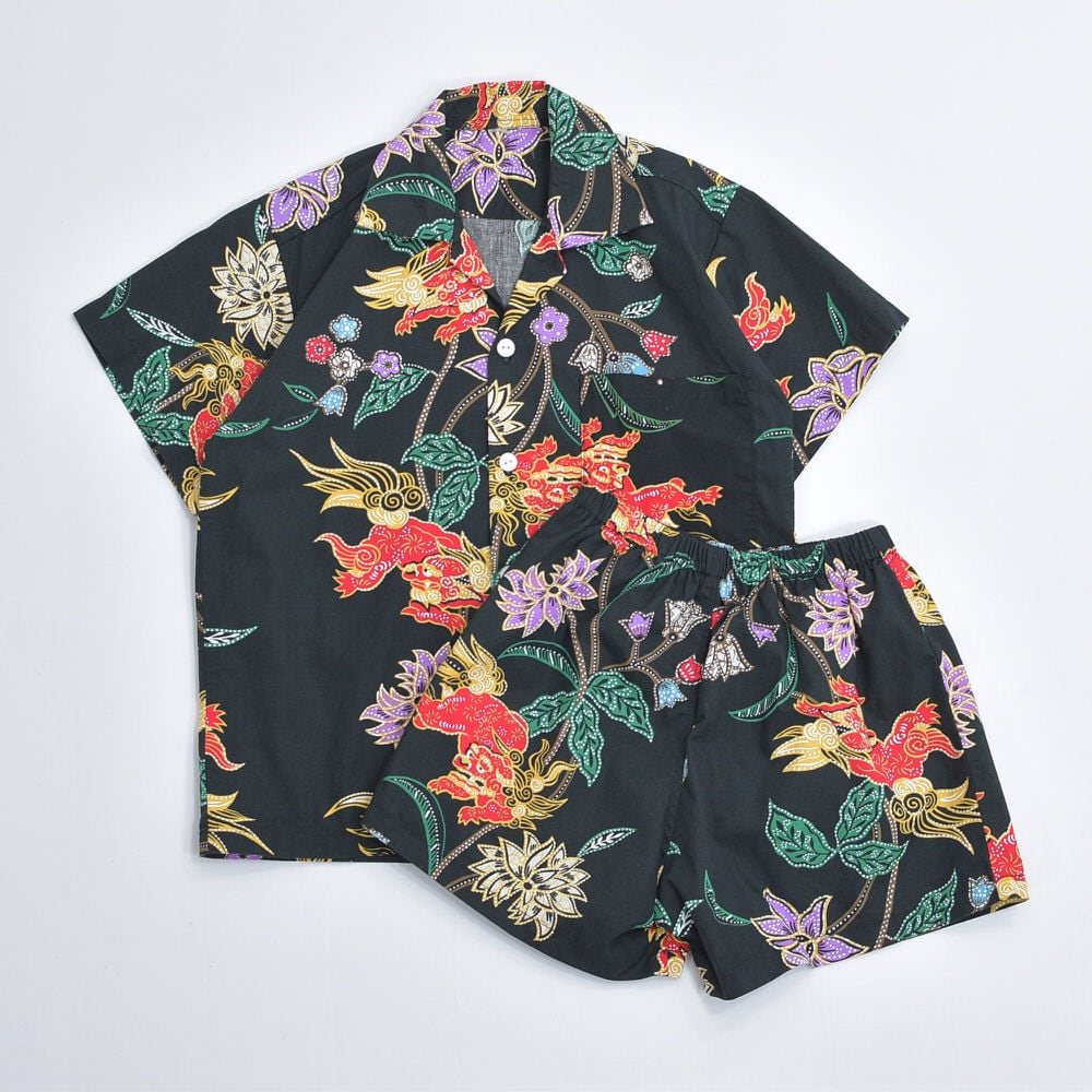 Used バティック柄 狛犬 総柄 セットアップ 上下セット エスニック アジアン 黒 ヴィンテージ ビンテージ 古着 キッズ120相当
