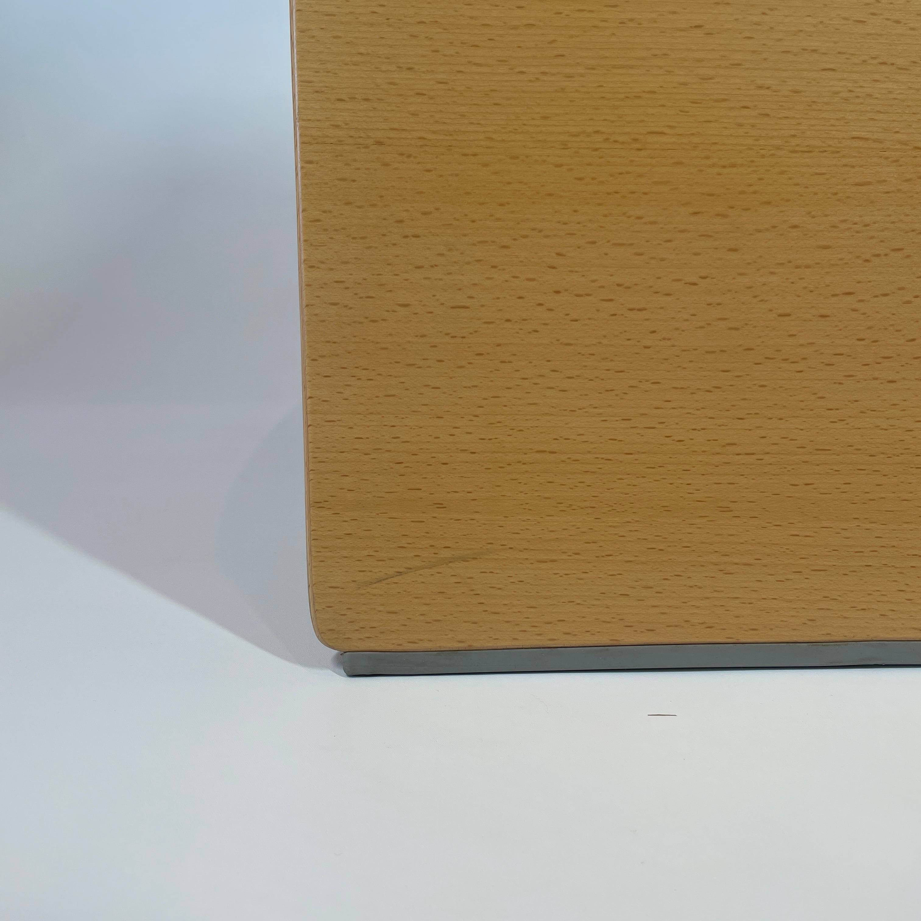 NXT chair by Peter Karpf | KOHSEKI
