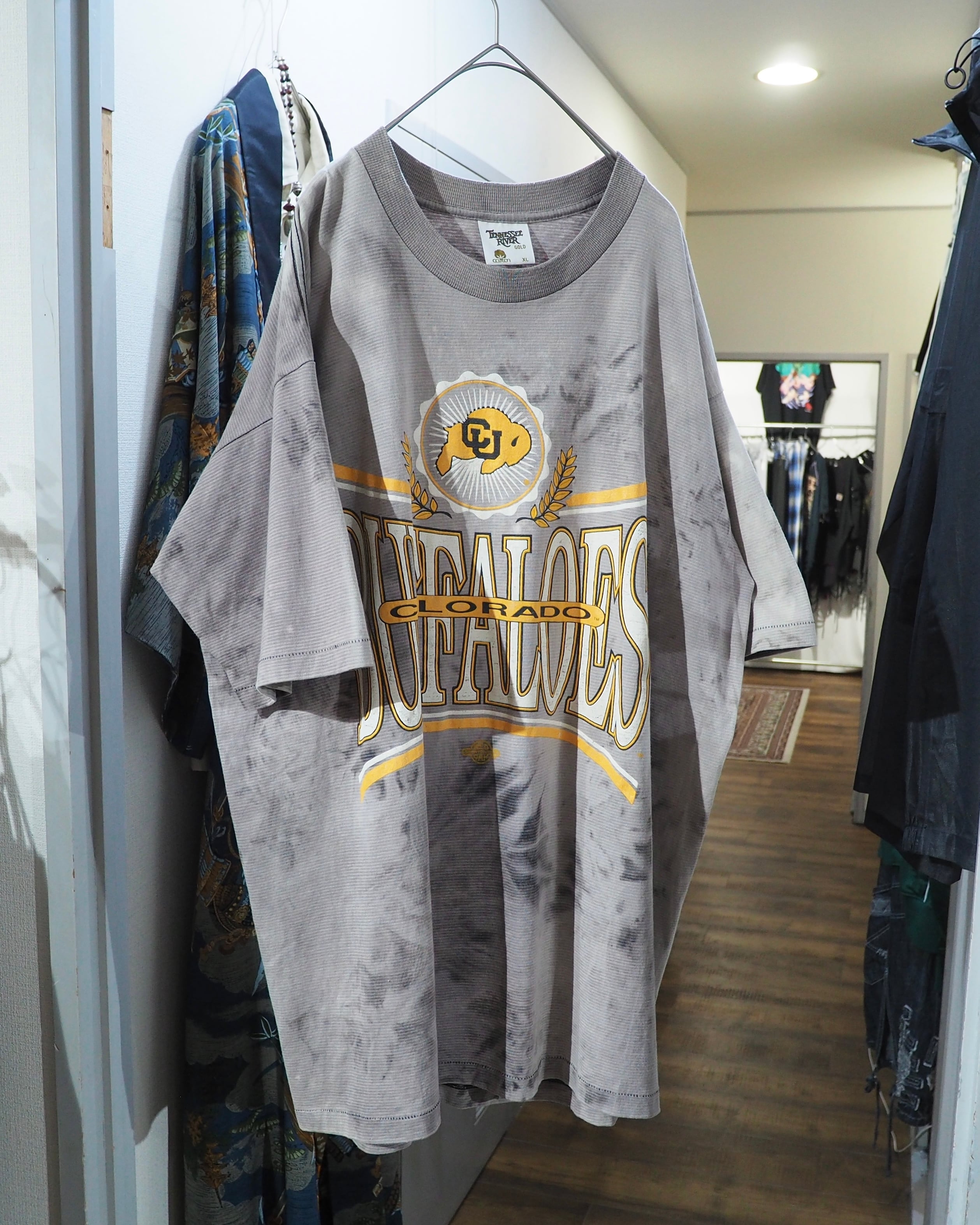 1990s " Made in USA - Colorado Buffaloes " printed × Over Dyed vintage loose Tee