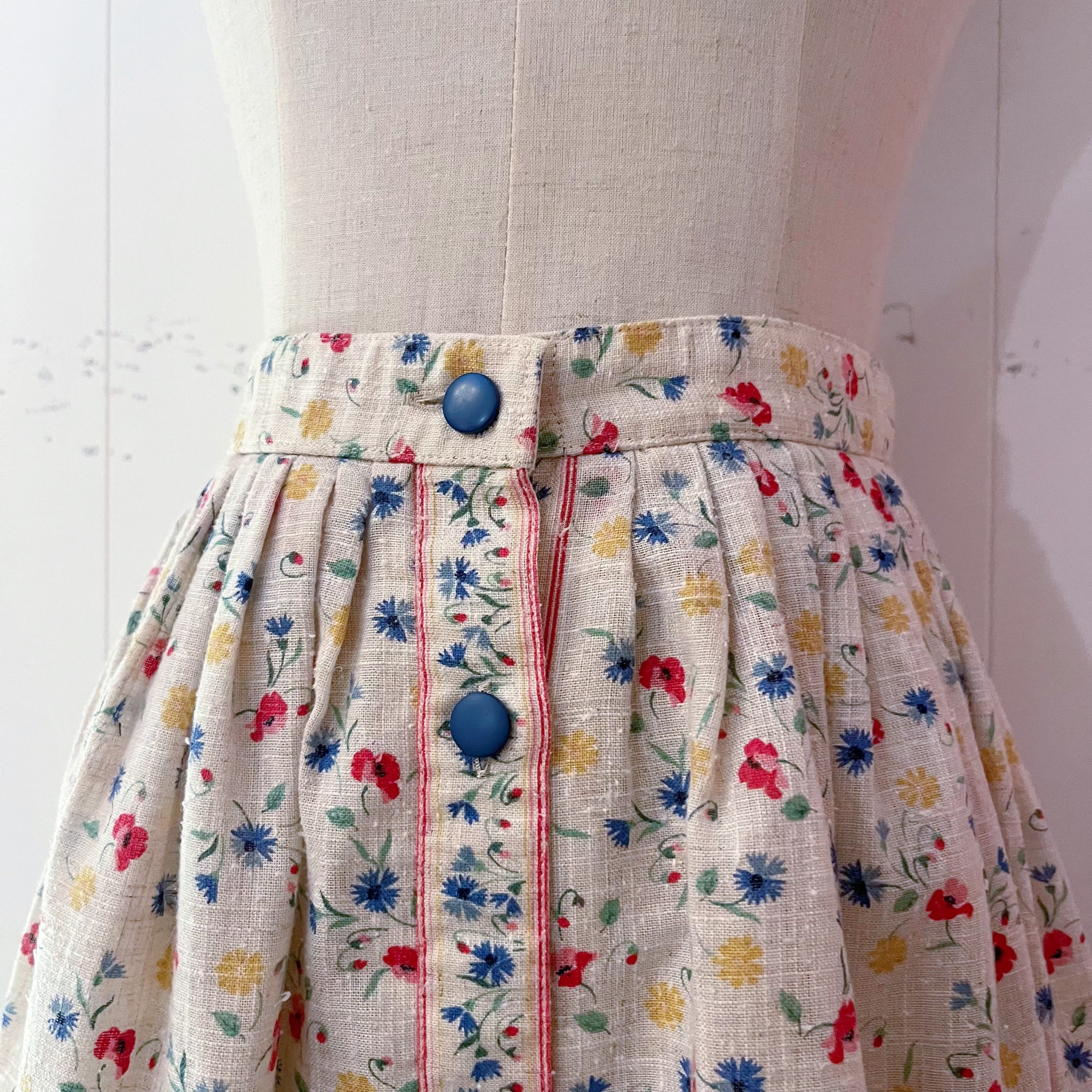 blue button flower set up