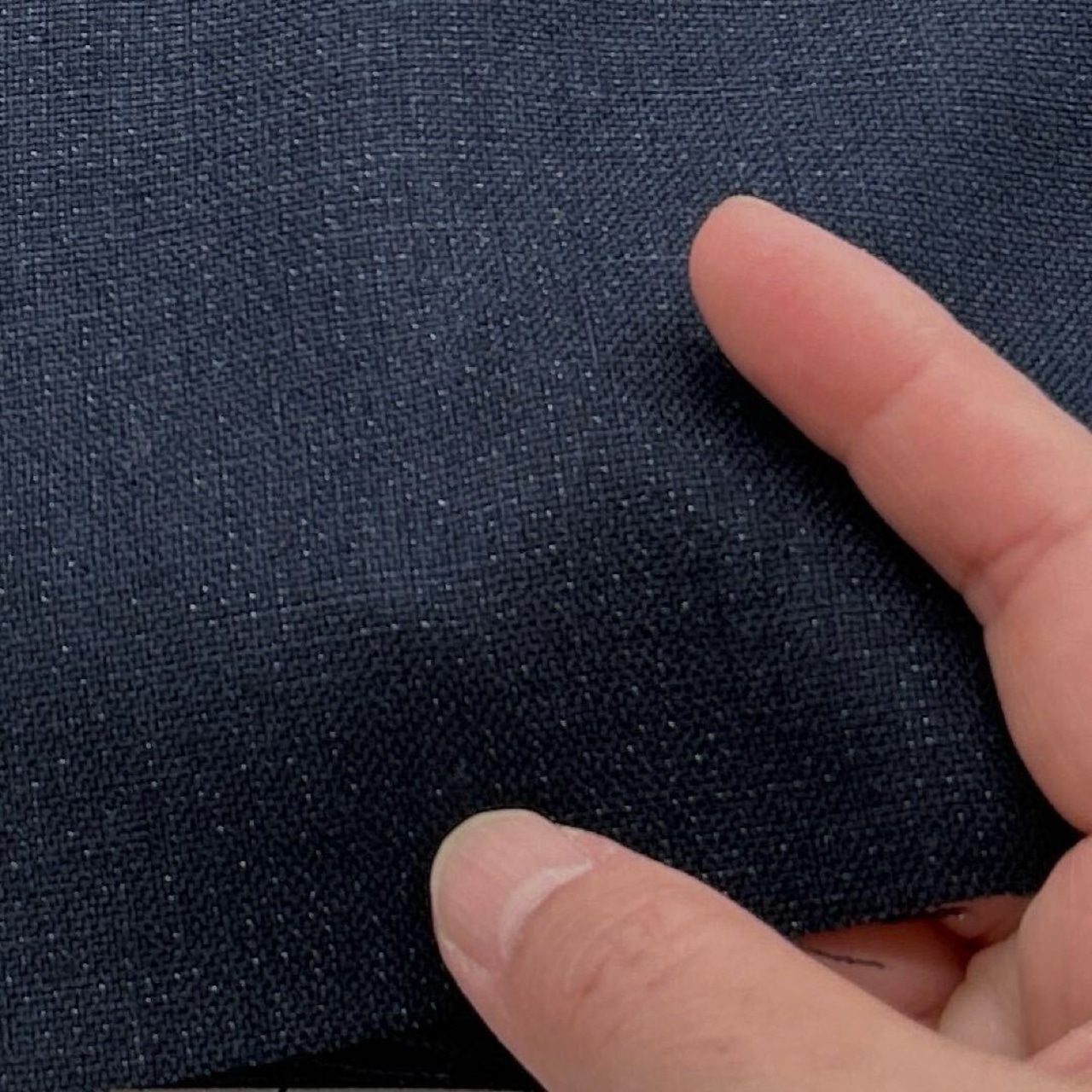 ★NY893◆3m◆ラスト1点!ウールポリエステル混ラメ平織り生地◆ネイビー