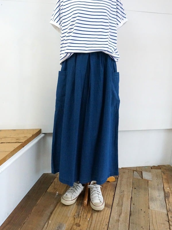 NATURAL LAUNDRY インディゴシャンブレー タックパンツ | Fimpen+Nul