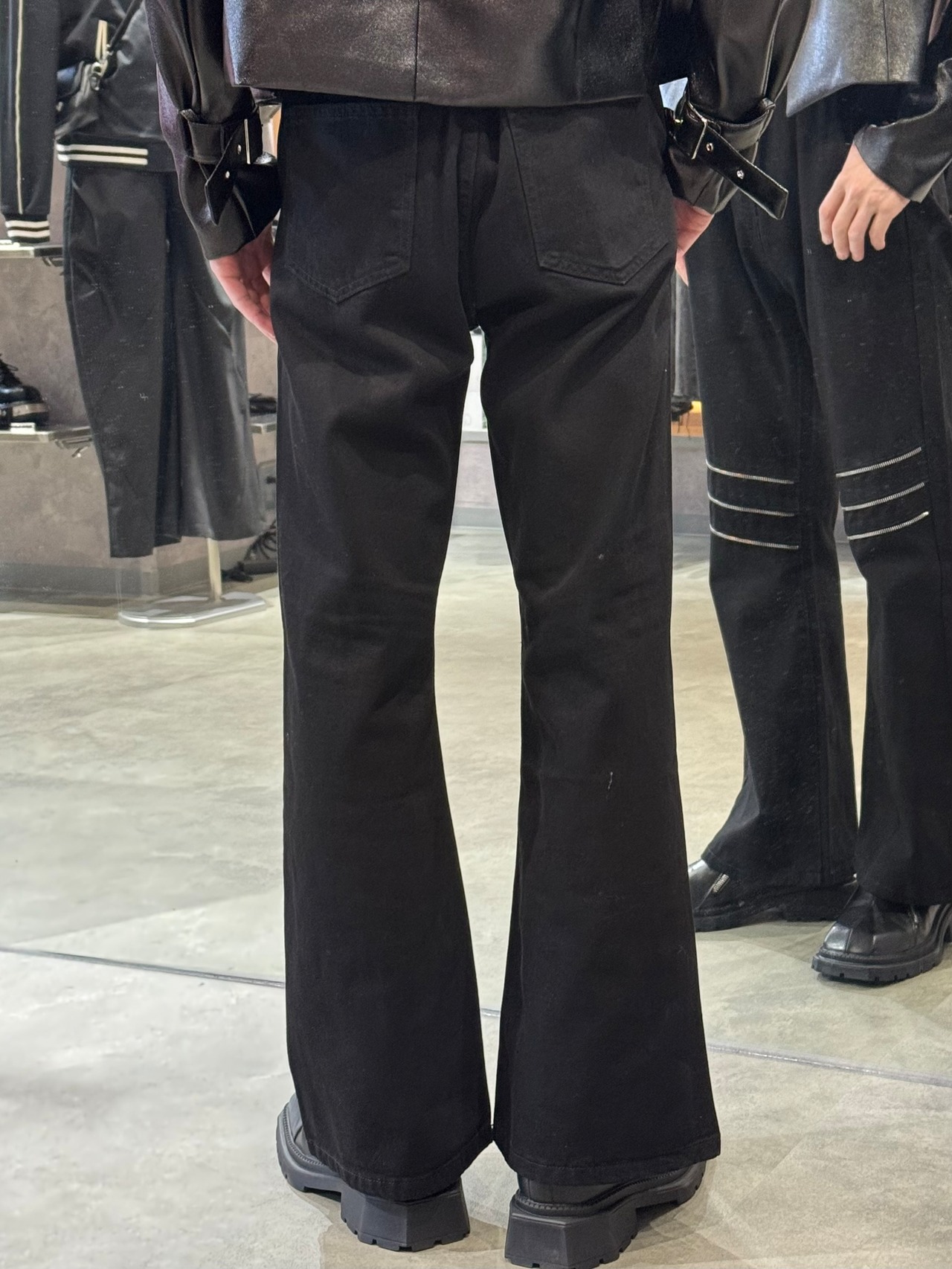 【ALUDE SELECT】knees chuck flare pants
