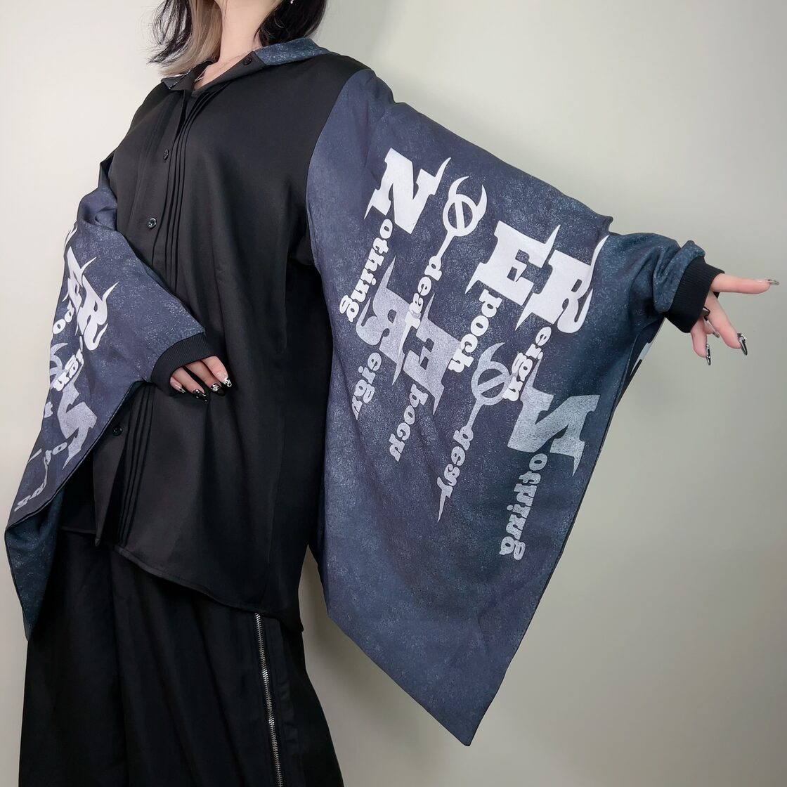 リブ付き着物風袖シャツ【NIER LOGO】 | PAY ID