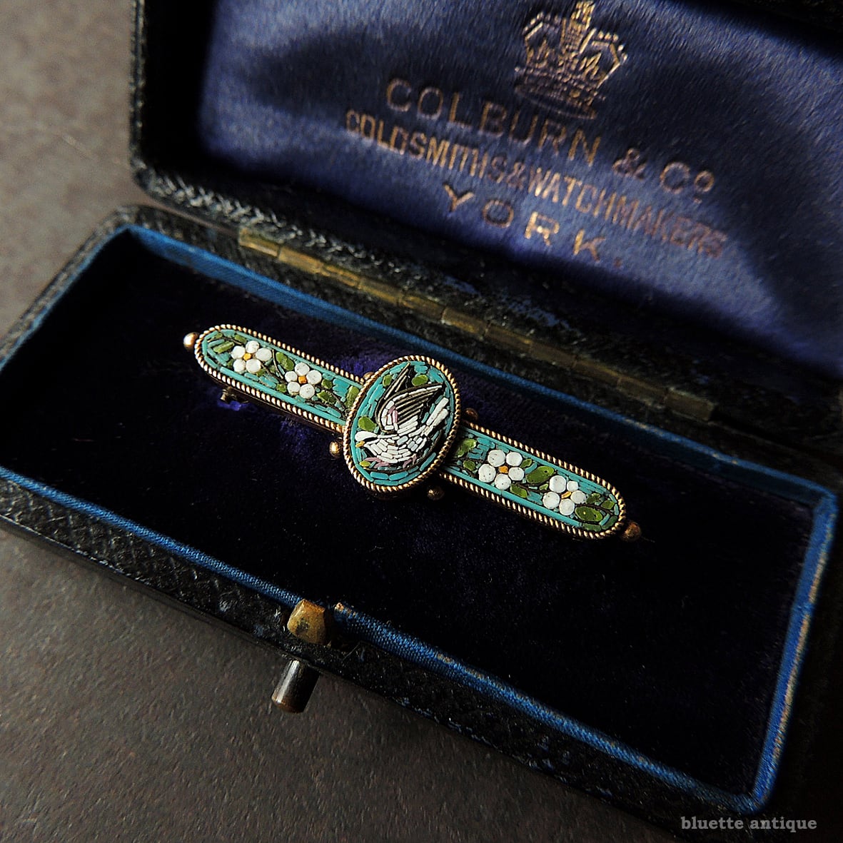 イタリアアンティーク マイクロモザイク 鳩と小花 バーブローチ