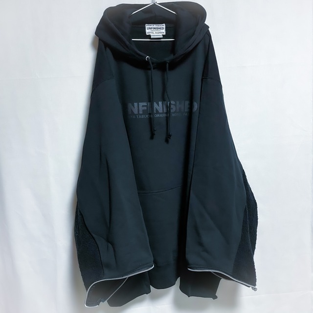 UNFINISHEDオーバーサイズパーカー　ファスナータイプ