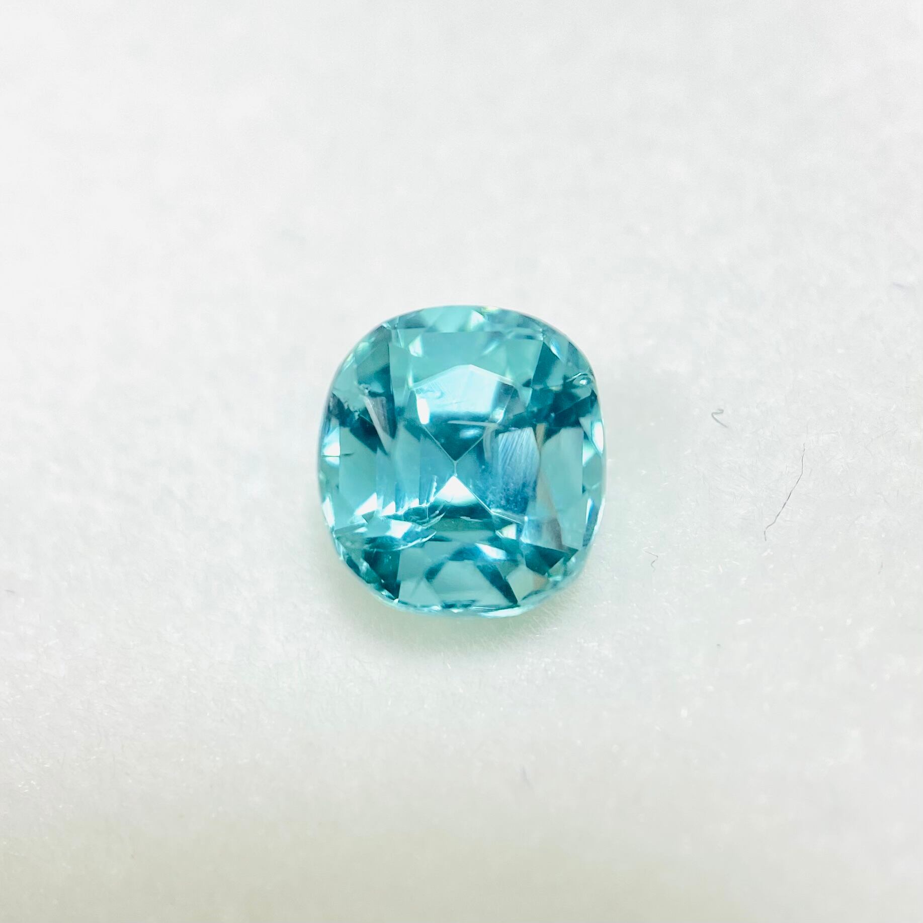 清流　ラグーンブルーのトルマリン