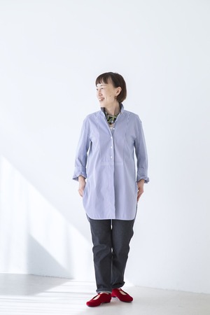CHEVAL plus インペリアルカラーのロングシャツ