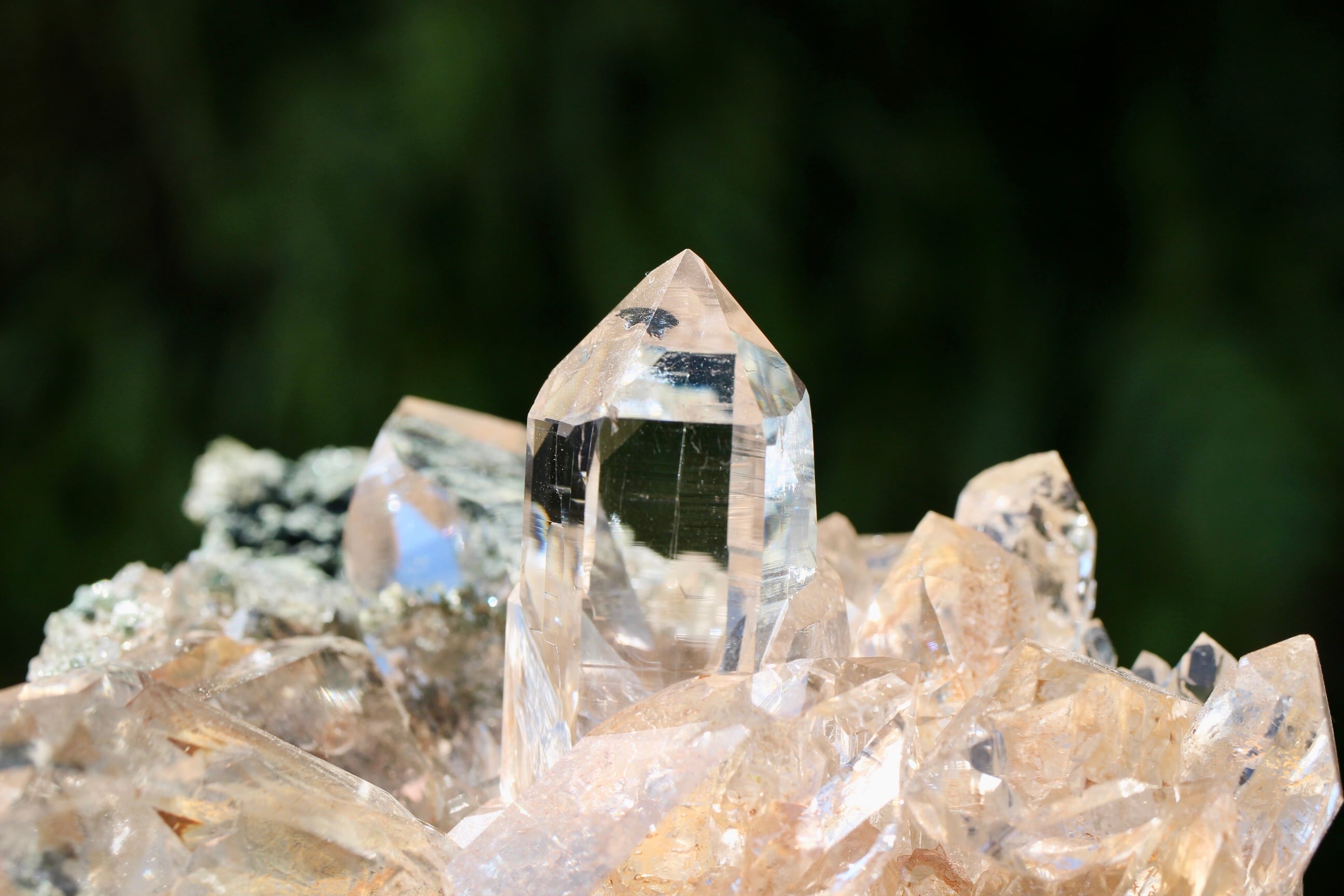 ヒマラヤ水晶 マニハール産 | 石垣島の夜光貝アクセサリーとヒマラヤ
