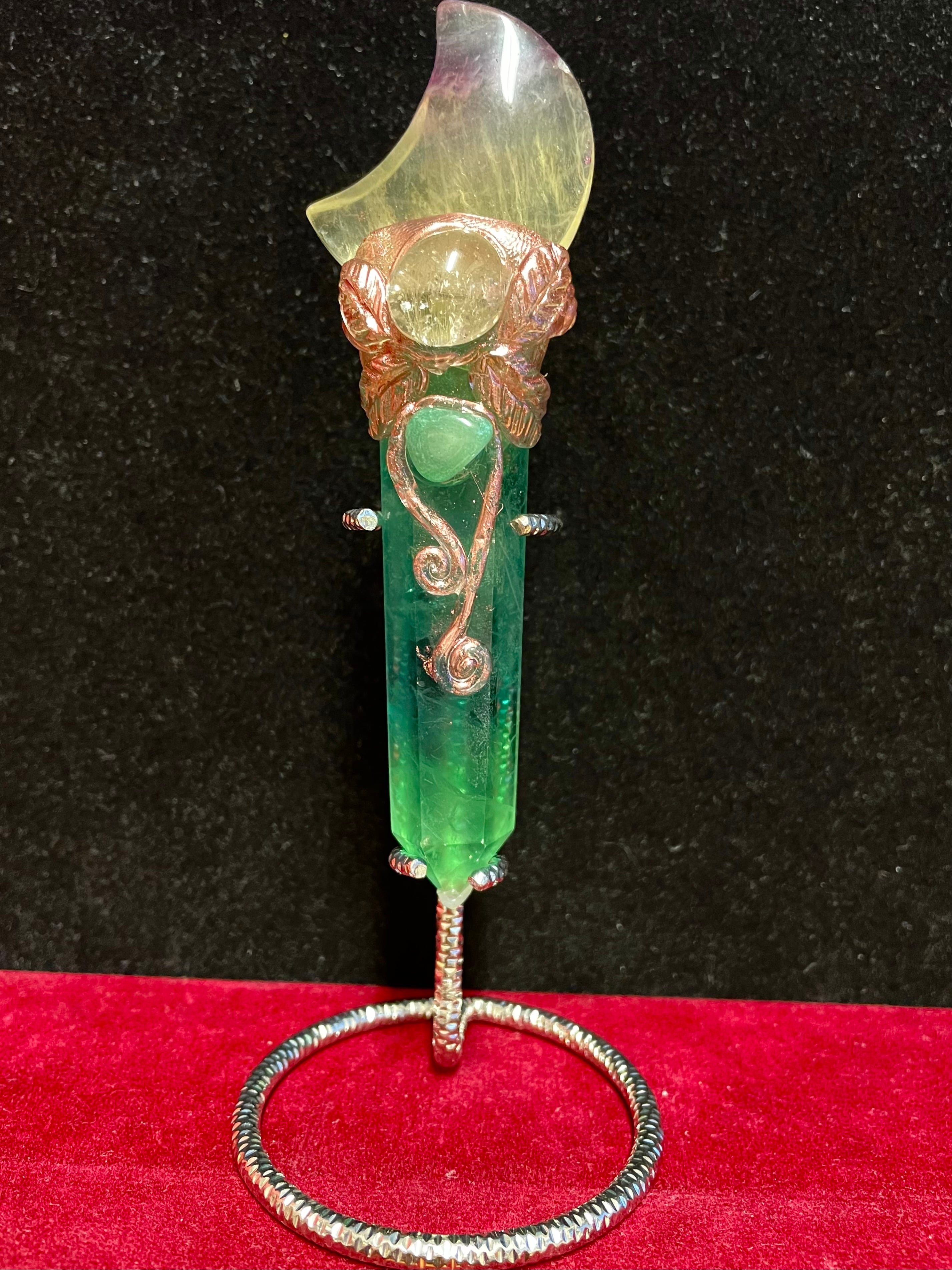 14) エネルギーを高める超アイテム!「アート・クリスタルワンドA」ハンドメイド(台座付)