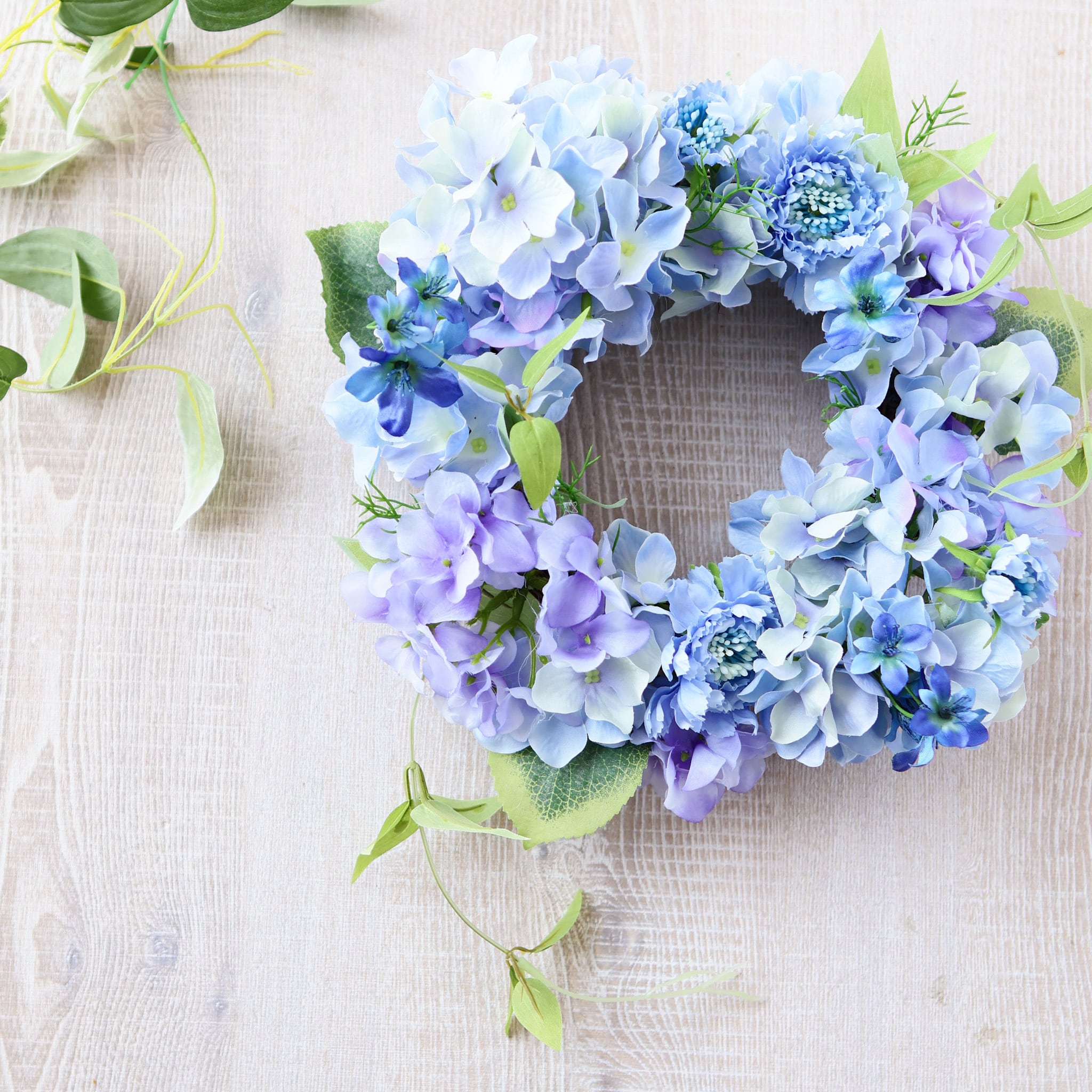 ベリーと3種の紫陽花のアンティークグリーンリース'' アンティーク
