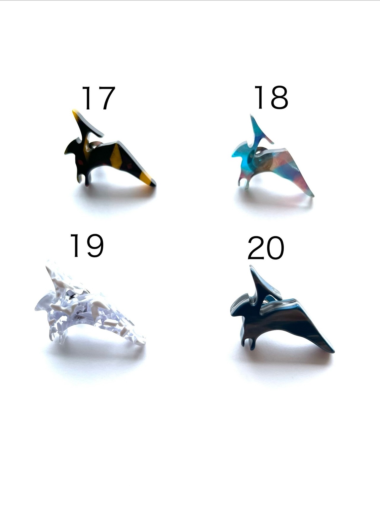 恐竜ピンブローチ●手磨き仕上げで綺麗♪メガネ産地福井から