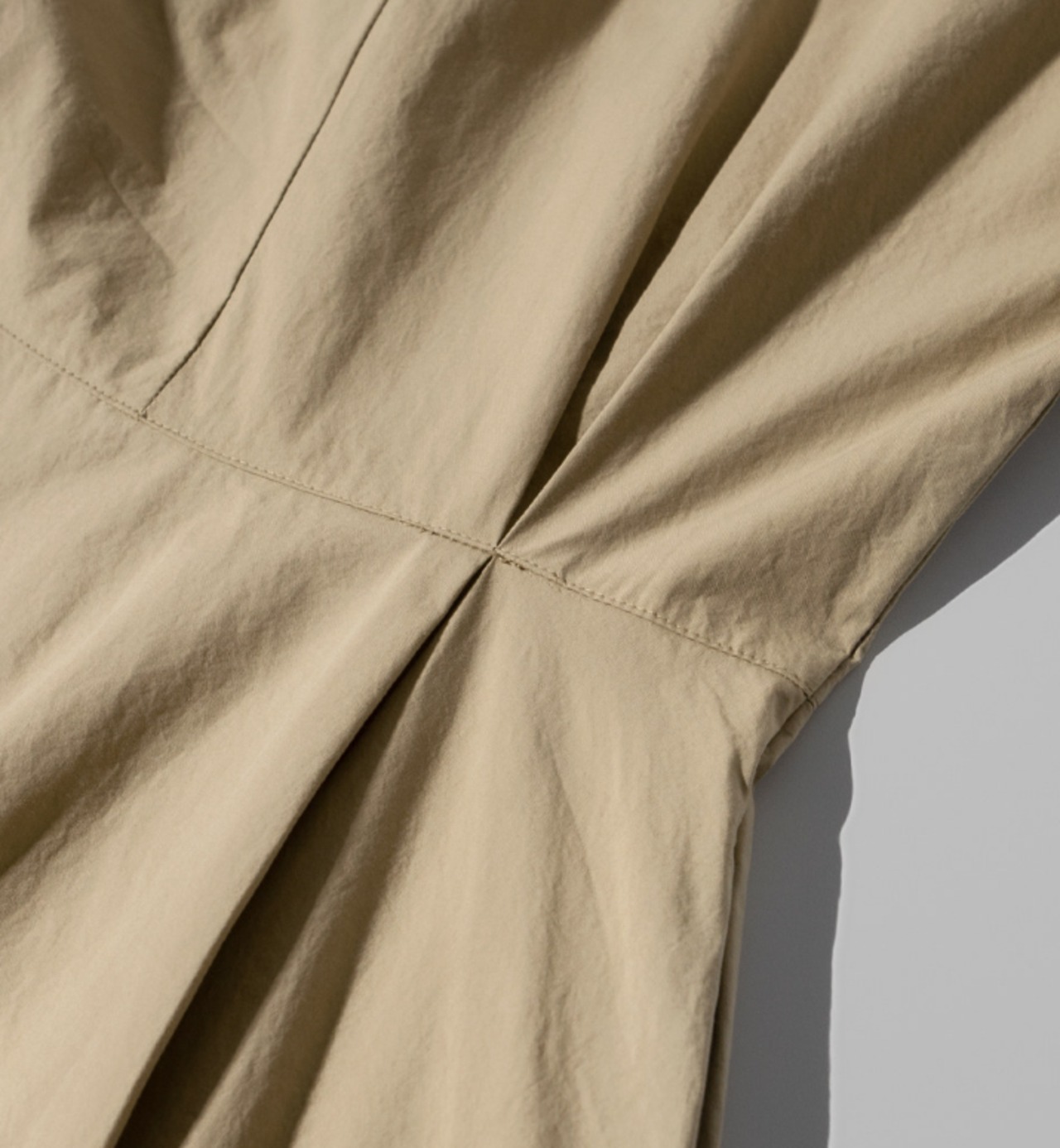 ベルスリーブVネックワンピース