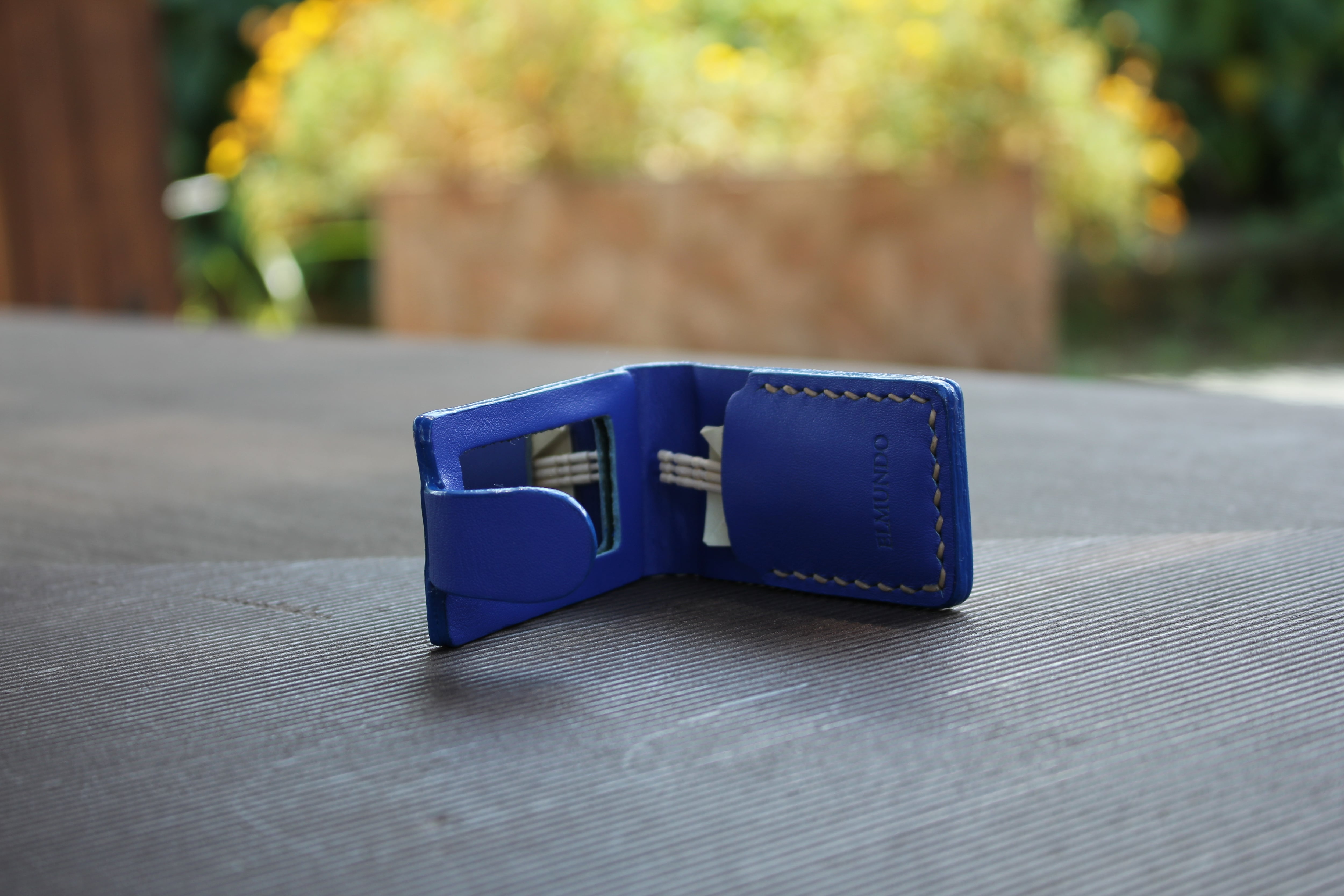 本革携帯つまようじ入れ 商品番号 ST-001 | ELMUNDO / エルムンド