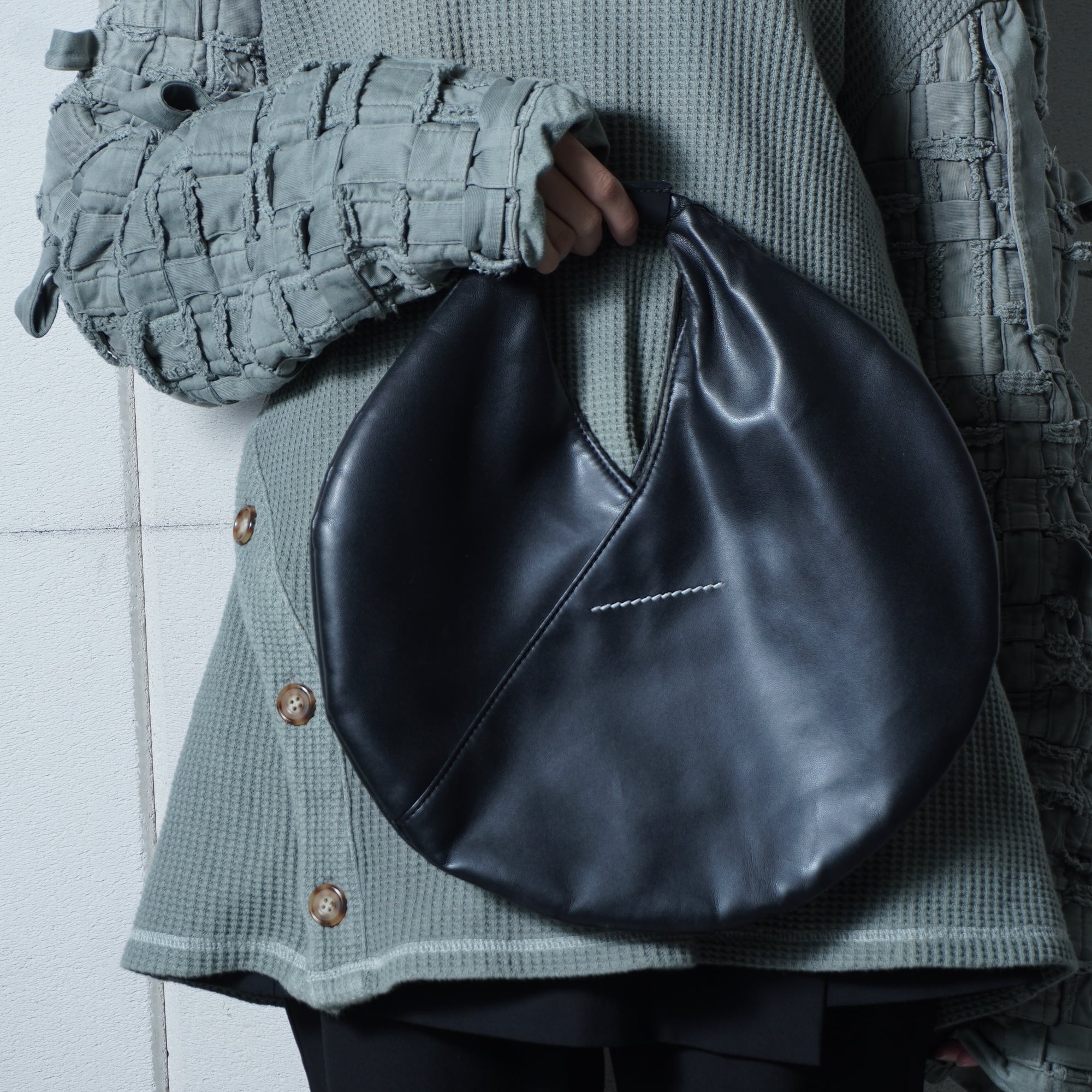 Maison Margiela MM6】メゾンマルジェラ エムエムシックス ラウンド
