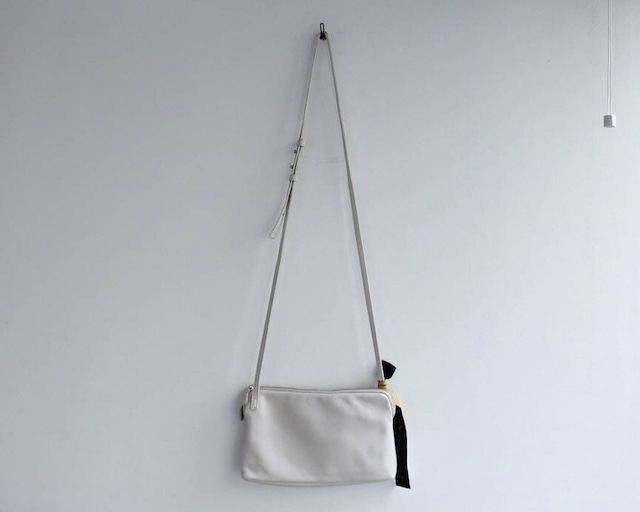 Ampersand　soft leather mini shoulder bag（ソフトレザーミニショルダーバッグ）
