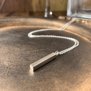 シルバーカットエッジネックレス