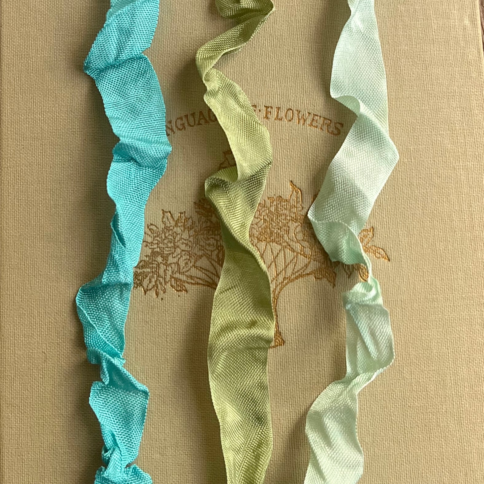 アンティーク風シワ加工リボン】《crinkle リボン》4.キャンディ