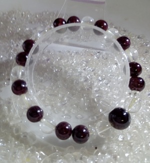 大特価ブレスレット　～変わらぬ愛情と深い絆をもたらす実りの象徴