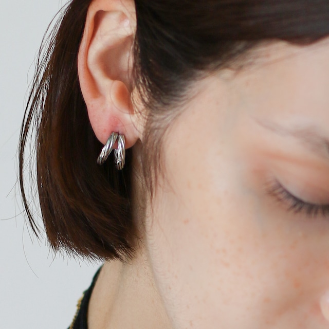 stainless double hoop pierce