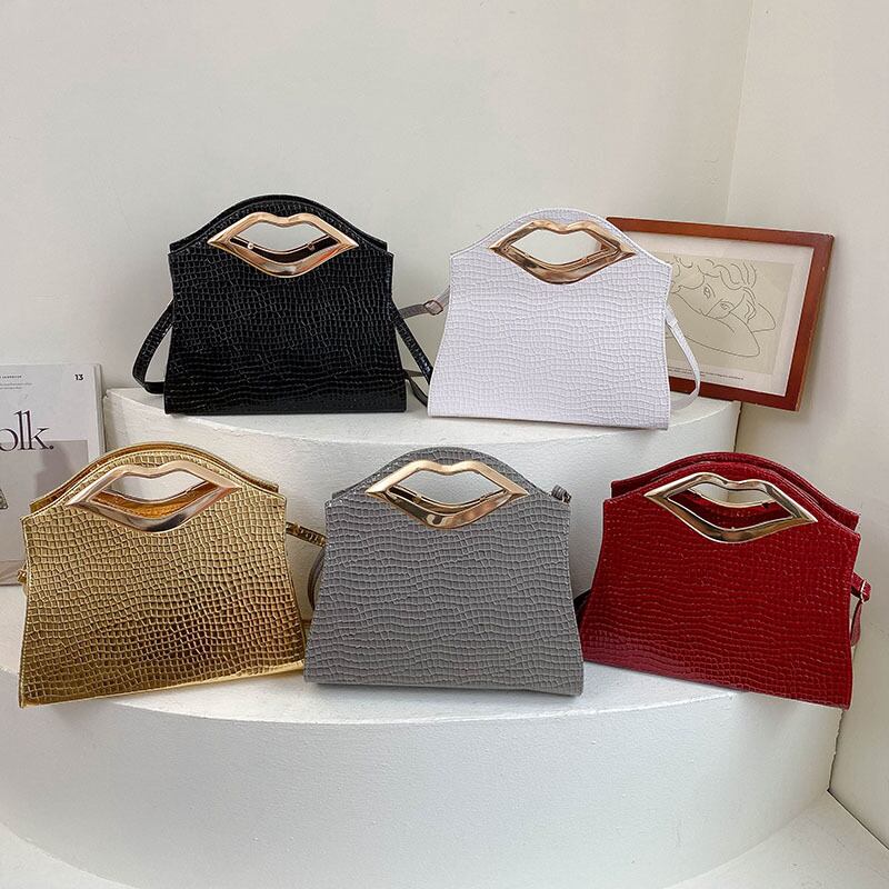 バッグ レディース ショルダーバッグ 5カラー ハンドバッグ 斜めがけバッグ 肩掛けバッグ 手持ちカバン 3way カバン 斜めがけ 斜め掛け 肩がけ 肩掛け 手持ち ショルダー ファスナー クロコダイル 型押し PU きれいめ シンプル 上品 エレガント おしゃれ お洒落 かっこいい クール セクシー おとな こなれ感 個性的 レトロ モダン OL 通勤 デート お出かけ 女子会 休日 送料無料 ホワイト ブラック グレー レッド ゴールド 20代 30代 40代 普段使い コーデ トレンド カラバリ