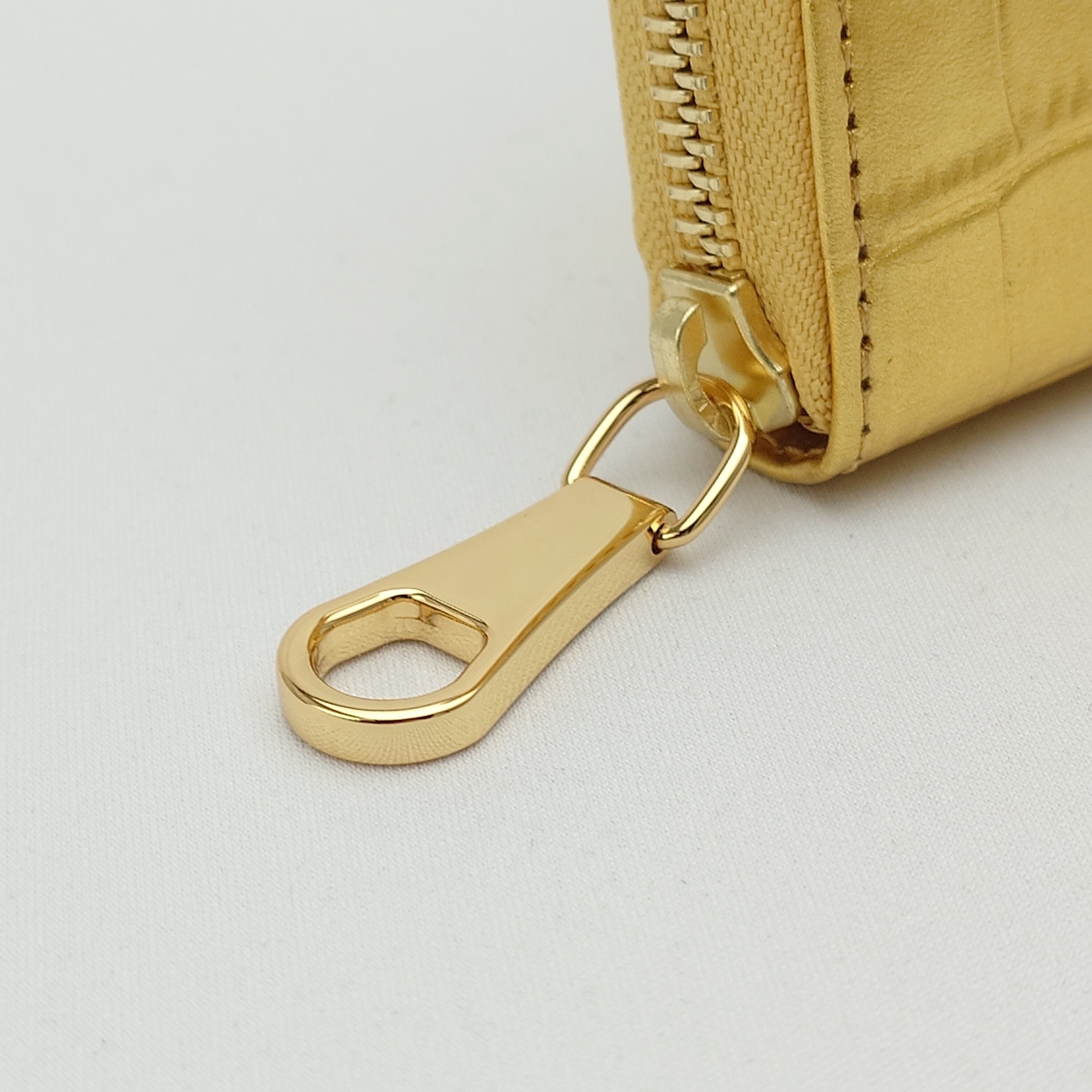 ラウンド長財布（A）金箔クロコダイル柄 ／ ゴールド財布 | EARSH GOLD