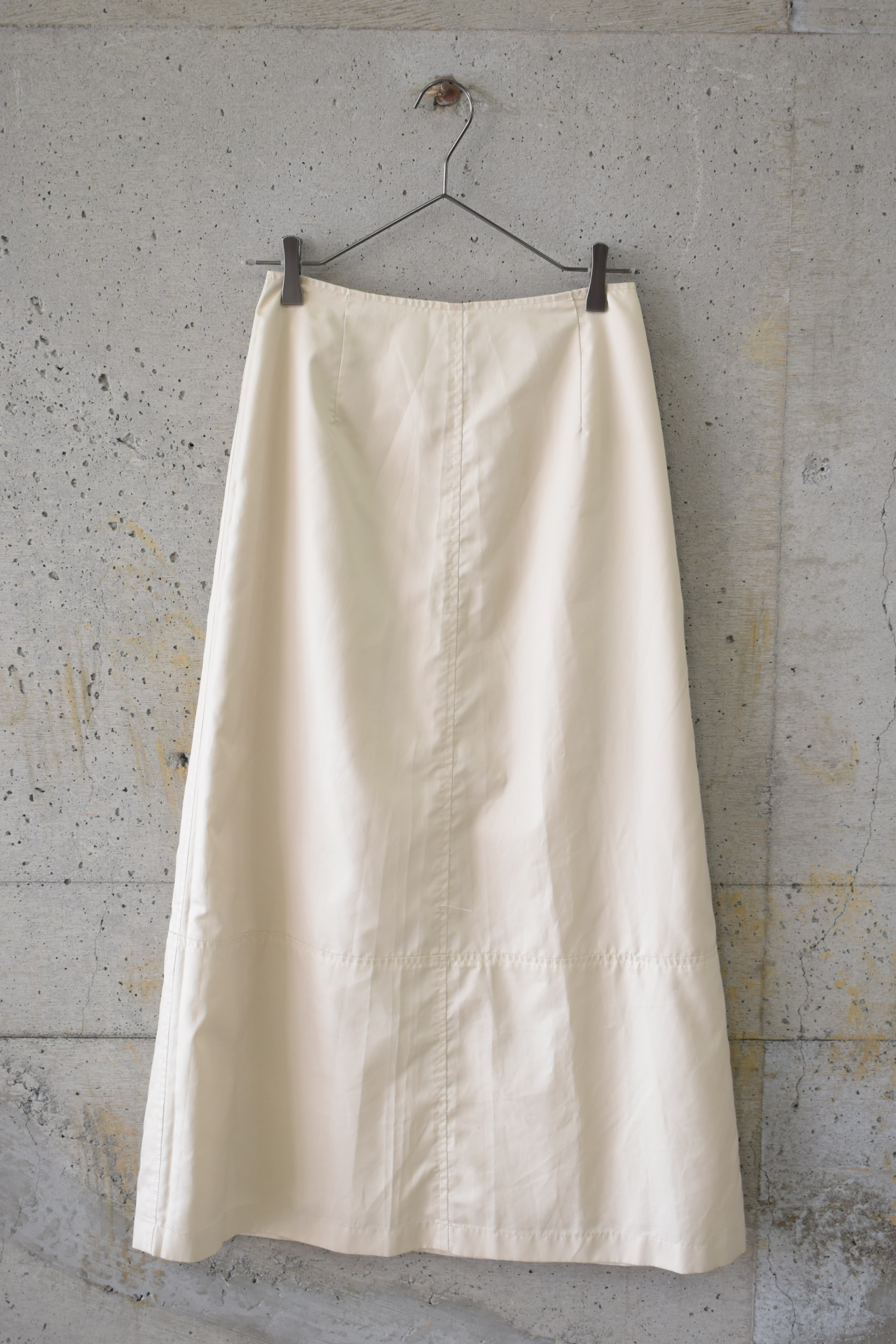 Sand-beige trapezoid skirt