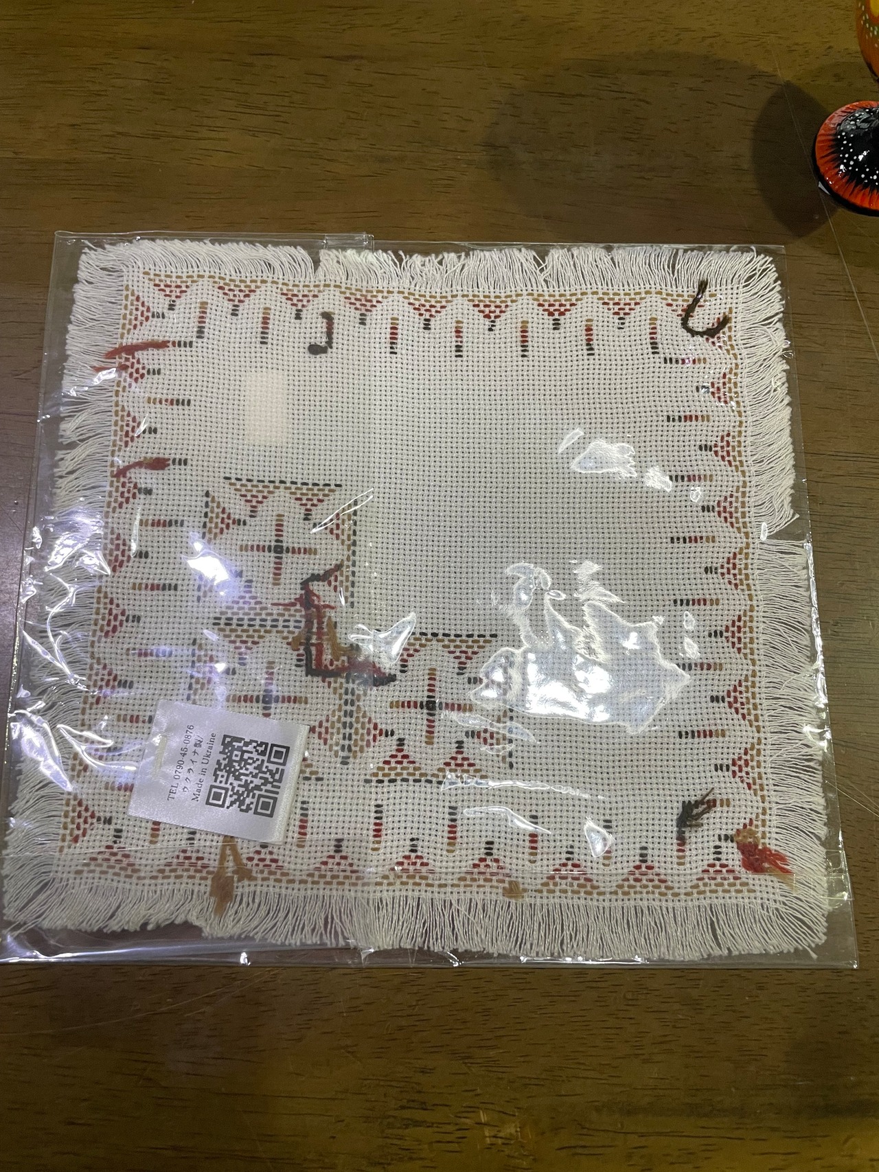 ウクライナ伝統手刺繍　スクエアマット　ウクライナ製　テーブルセンター - 4