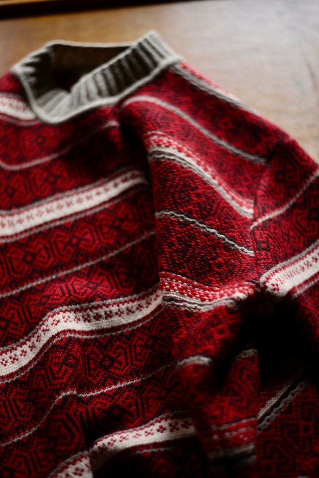 Ex.Nikki ESSENTIAL PIECES / wool / cashmere crazy pattern Nordic Crewneck (red mix)