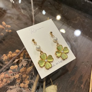 Rocon:パールとクローバーのピアス