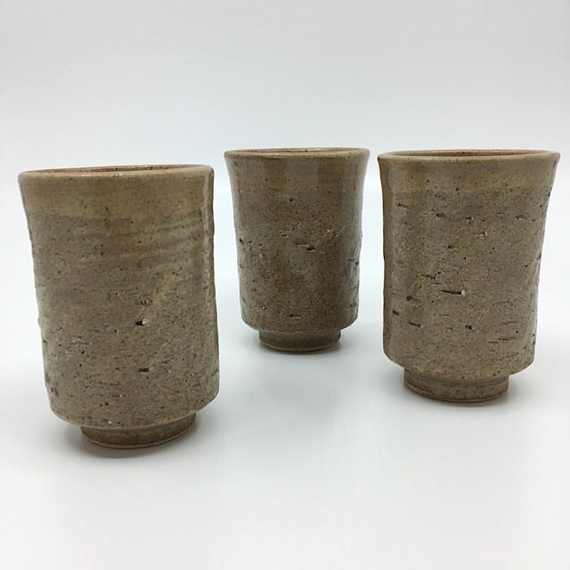 隠迫間穴窯 鉄釉 ぐい呑 G12 隠迫間穴窯 鉄釉 ぐい呑 G12 工芸品