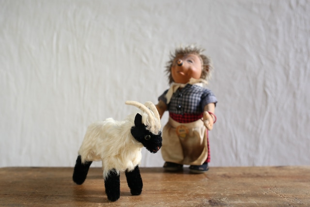 ドイツ ヴィンテージ Steiff シュタイフ 『Snucki』 山羊 12cm(カタログサイズ) N-04274