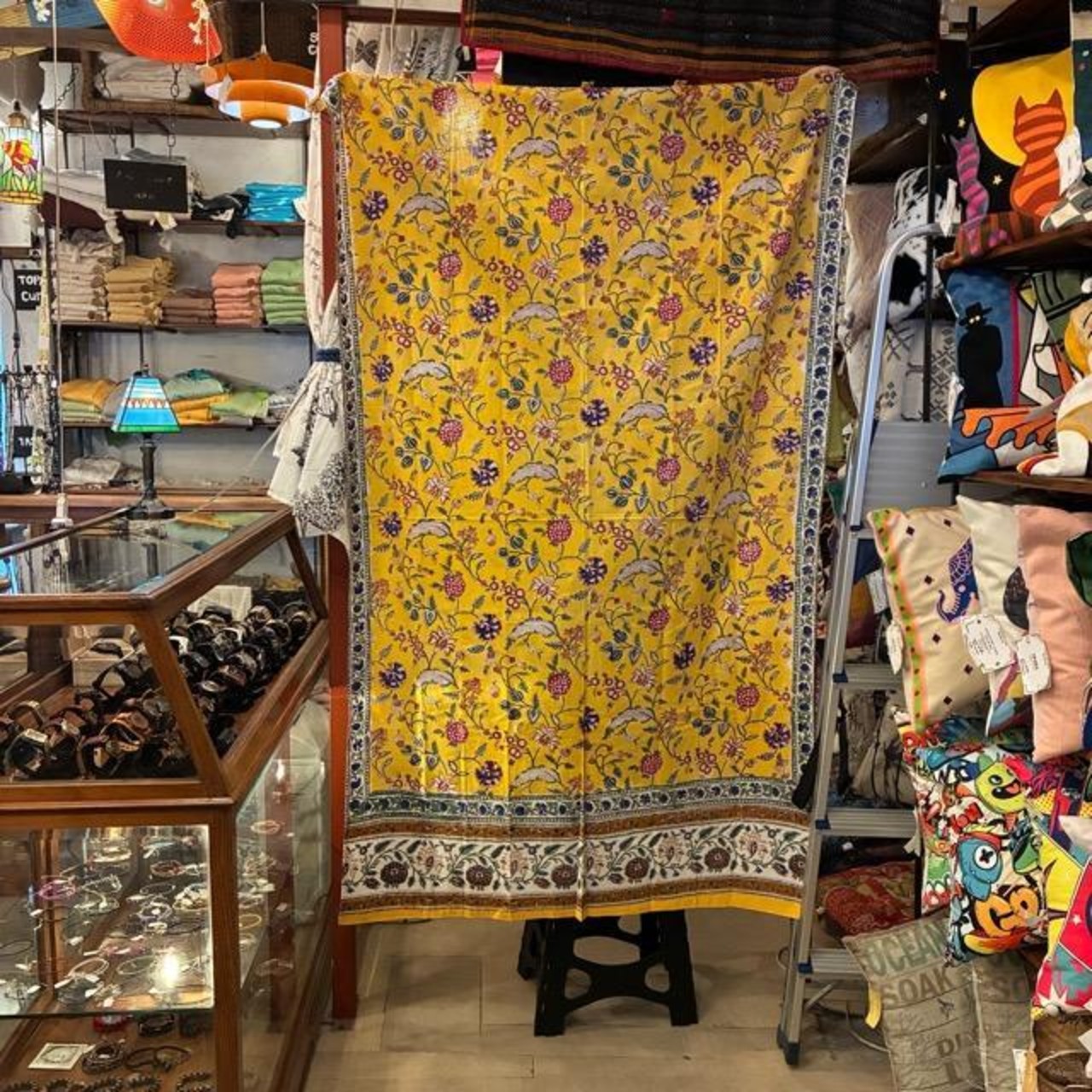 India Block print flower curtain Yellow　インド　ブロックプリントフラワーカーテン　イエロー　105×178cm　間仕切り　暖簾　ラピド　植物　コットン　木版