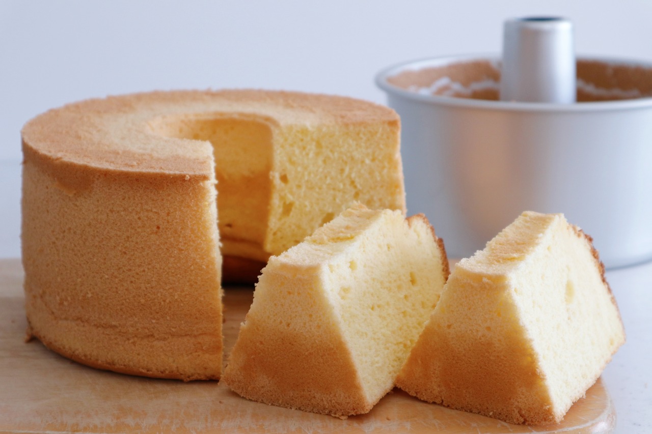 シフォンケーキホール（チーズ）