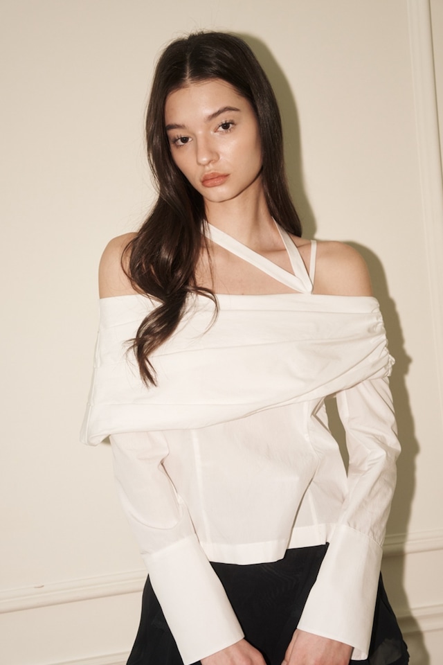 [ODDONEOUT] DRAPE OFF SHOULDER SHIRT WHITE 正規品 韓国ブランド 韓国ファッション 韓国代行 韓国通販 odd one out オッドワンアウト 日本 店舗