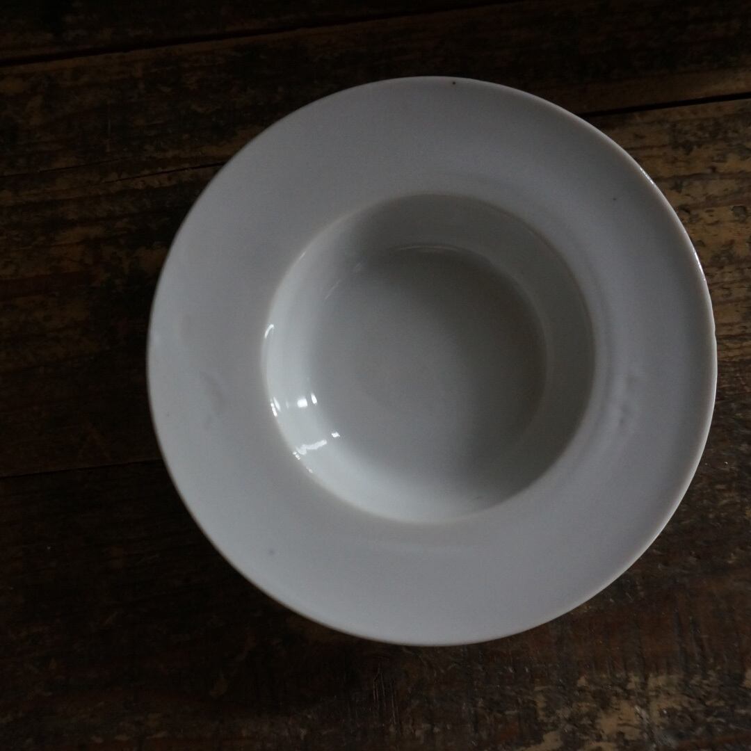 古い国産の白磁小皿