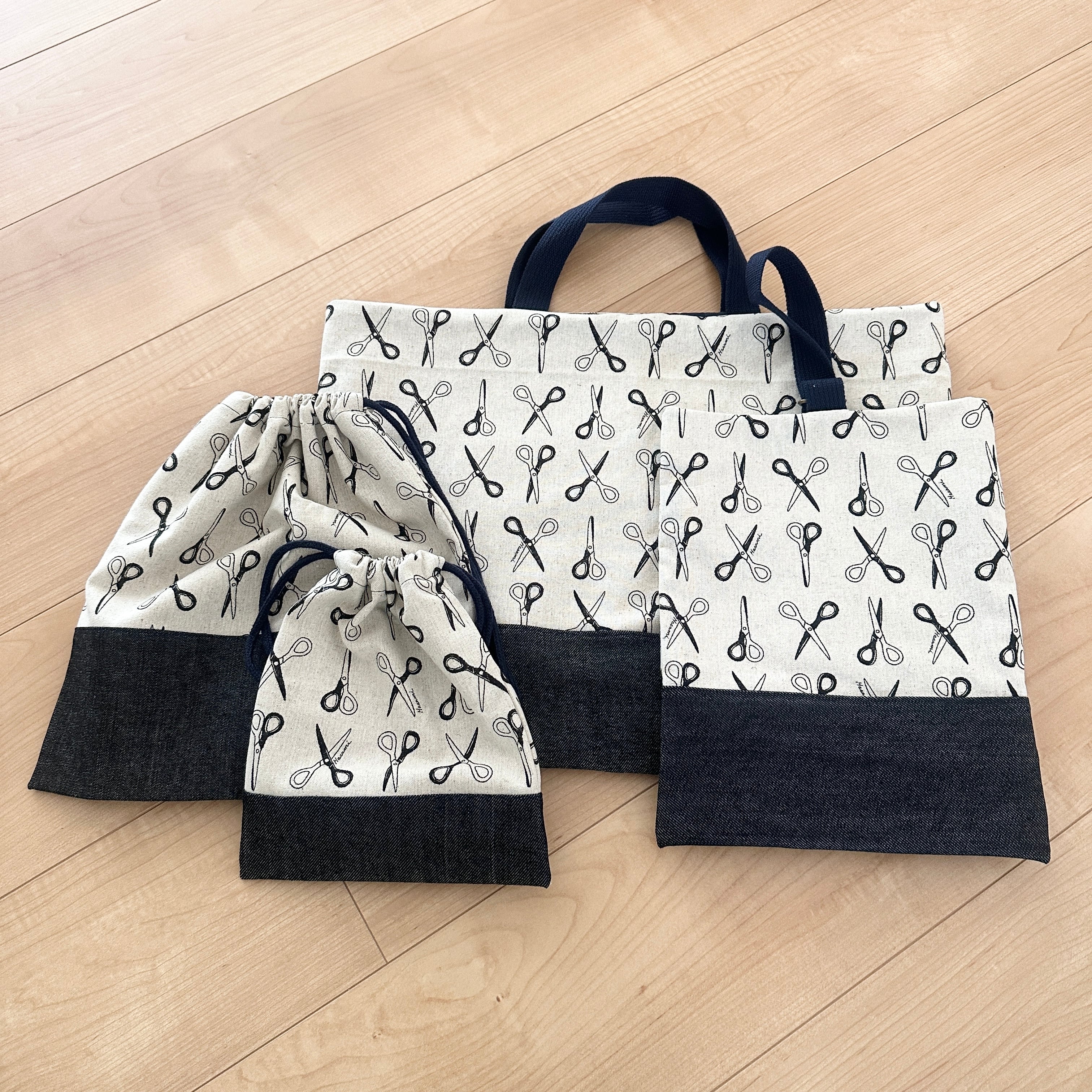 コポコポ様オーダー品上履き入れ