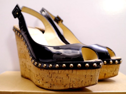 美品★ChristianLouboutin クリスチャンルブタン スタッズデザイン コルクウェッジソール パテントレザー パンプス 黒★ 春夏の定番モデル