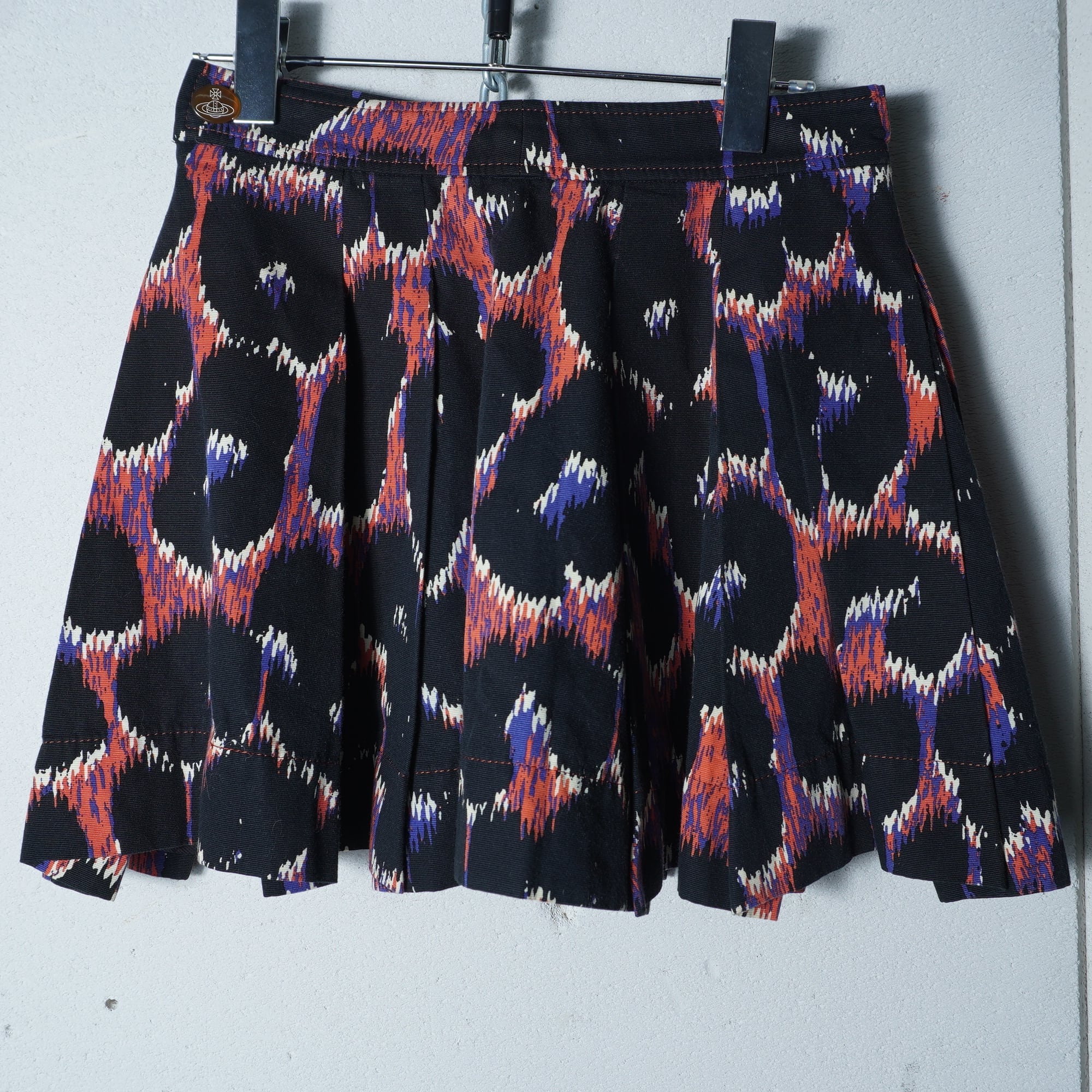 Vivienne Westwood】ヴィヴィアンウエストウッド レオパード柄ミニ