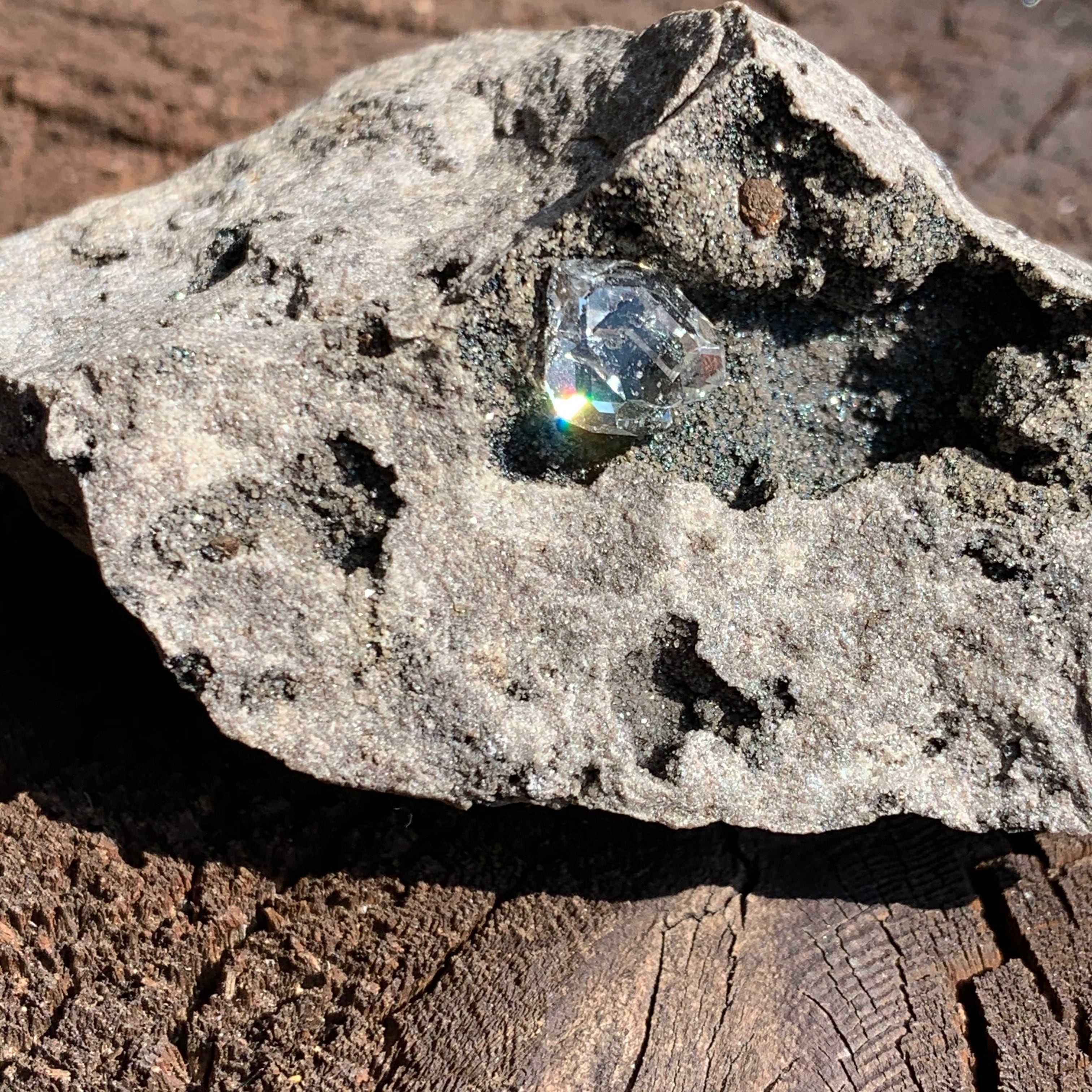 原石】ハーキマーダイヤモンド母岩付-3 (ミニミニハーキマーのおまけ付