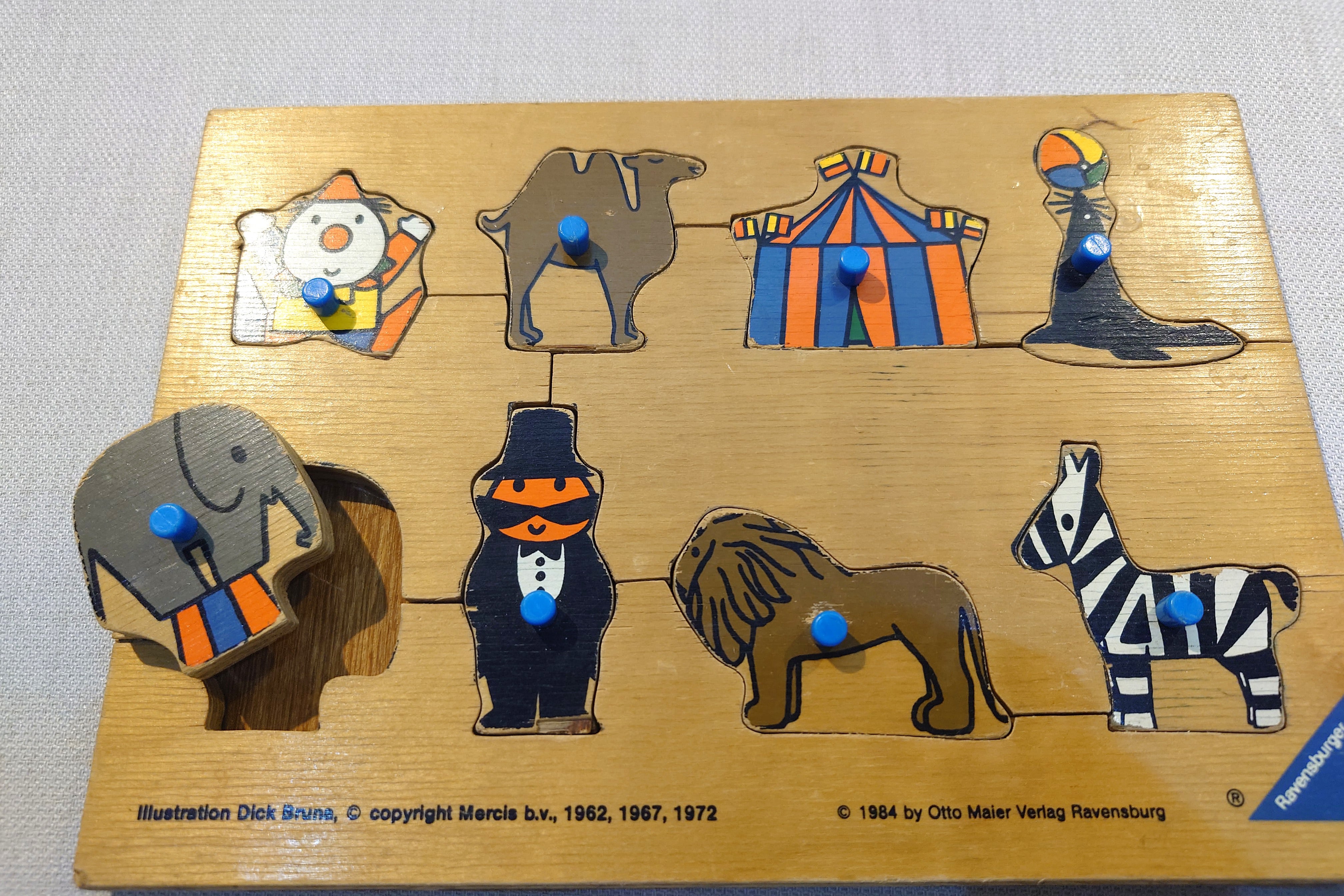 フランスヴィンテージ ディック・ブルーナのデザイン 木製パズル