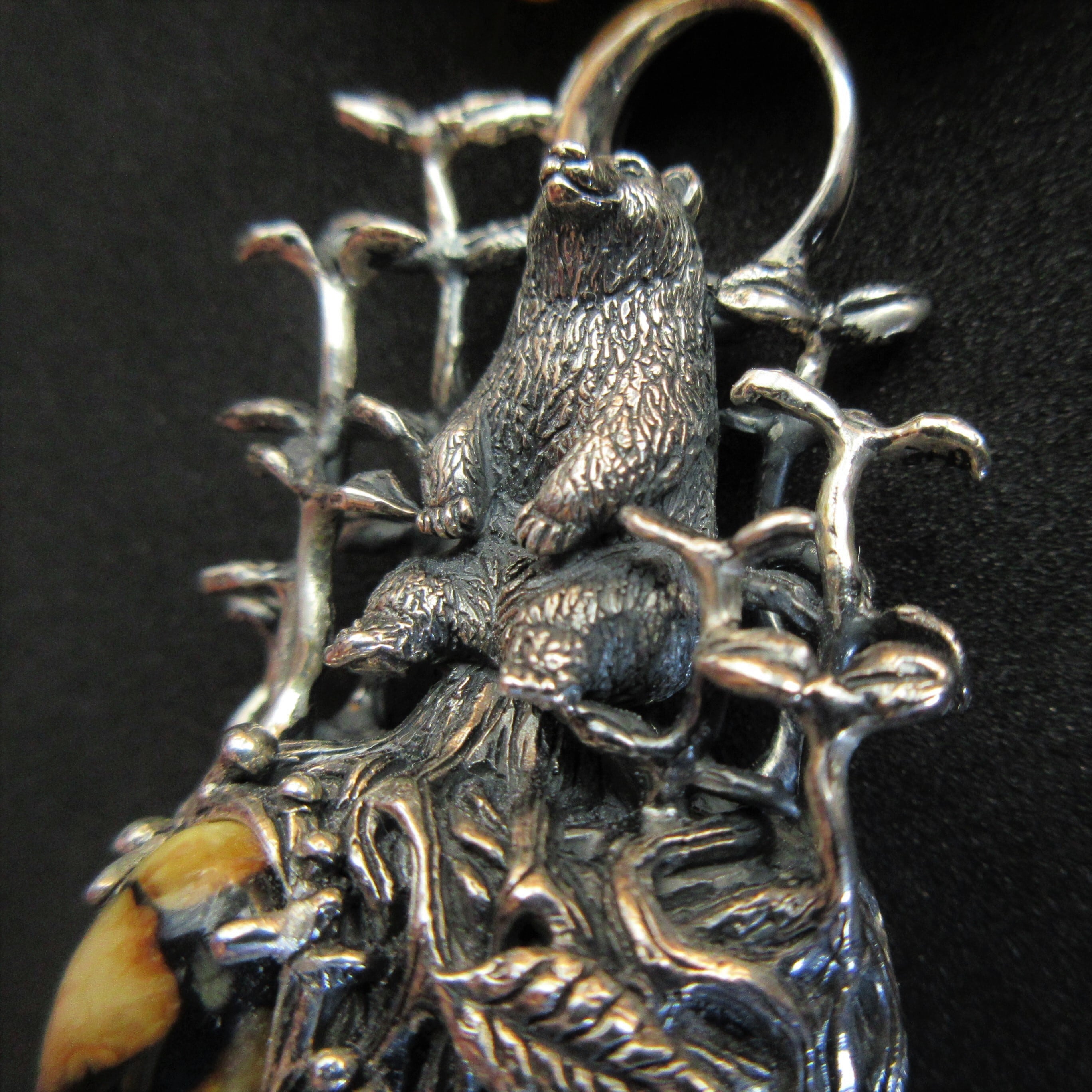 キムンカムイのお守り（牙）【過去作品】 | Amule-arcana