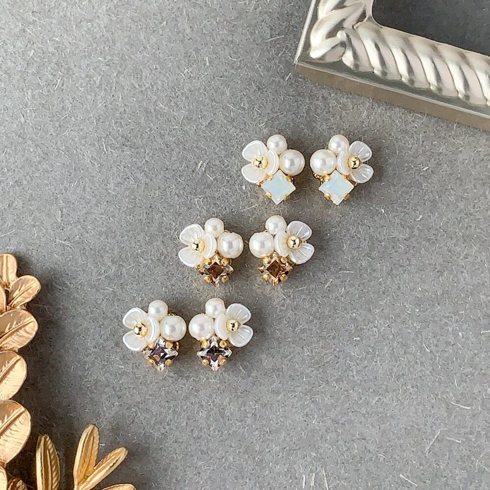 gold ✧ 選べる3色 mini 花束ピアス/イヤリング＜結婚式 七五三