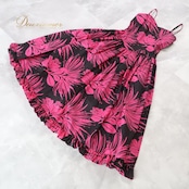 フラダンス 衣装 ワンピース ドレス ブラック系 CCファッション ハワイ製 CC Fashions ハワイアンプリント キャミソールドレス 花柄 植物柄 黒 ピンク フレア 裾フリル ダンス衣装 ハワイアンダンス レディース ピンク系 華やか 鮮やか かわいい おしゃれ 上品 大人っぽい フラ ハワイアン キャミワンピ キャミソールワンピ ボタニカル柄リゾート フラプリント 鮮やかカラー ブラック 花と葉柄 トロピカル フレアスカート Aライン ふんわりスカート パーティー衣装 舞台衣装 発表会